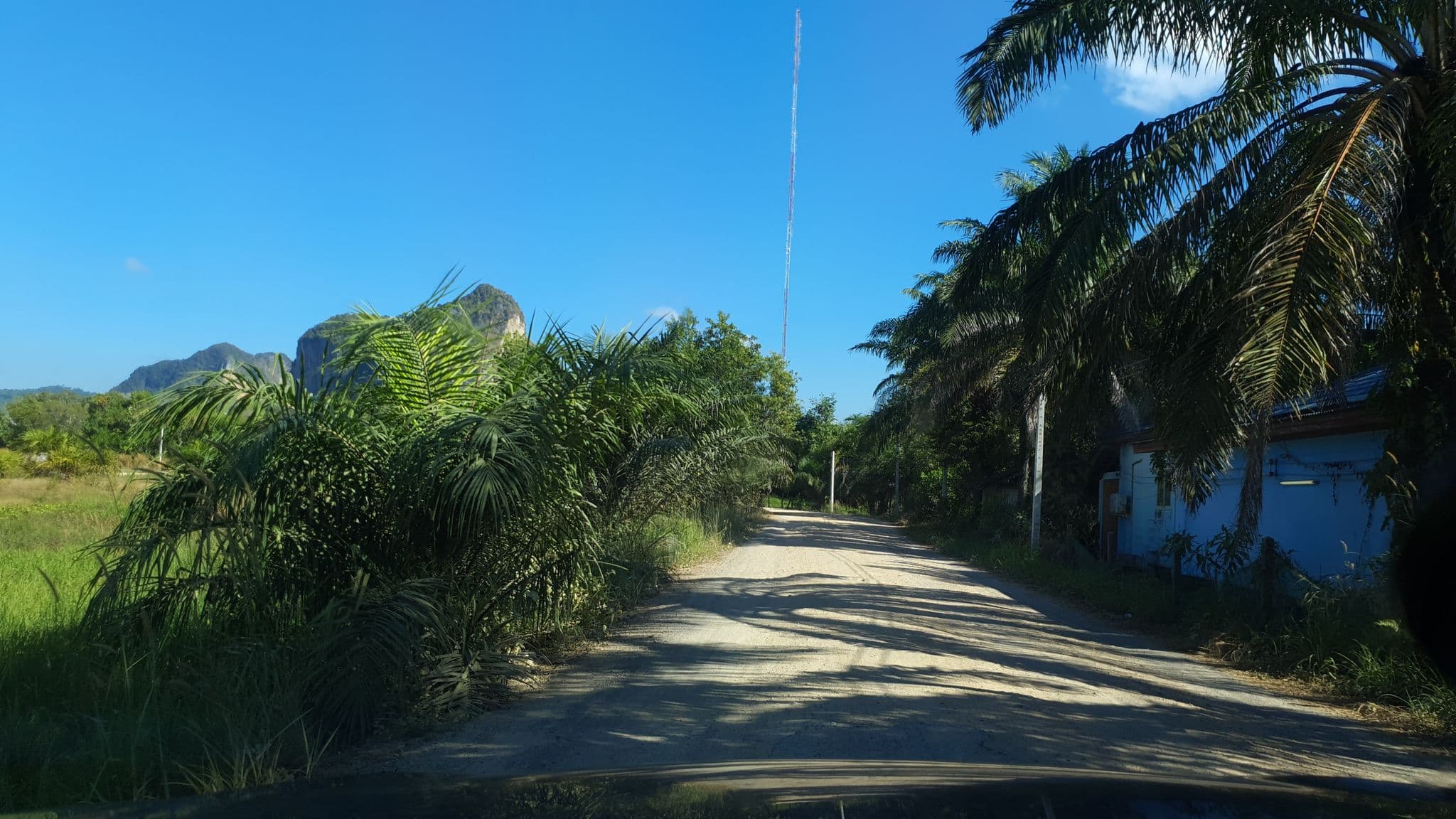 Street view near Baan Po Ngam Resort, Ban Ao Nang — © jrcarlsen (CC BY-SA · Mapillary)