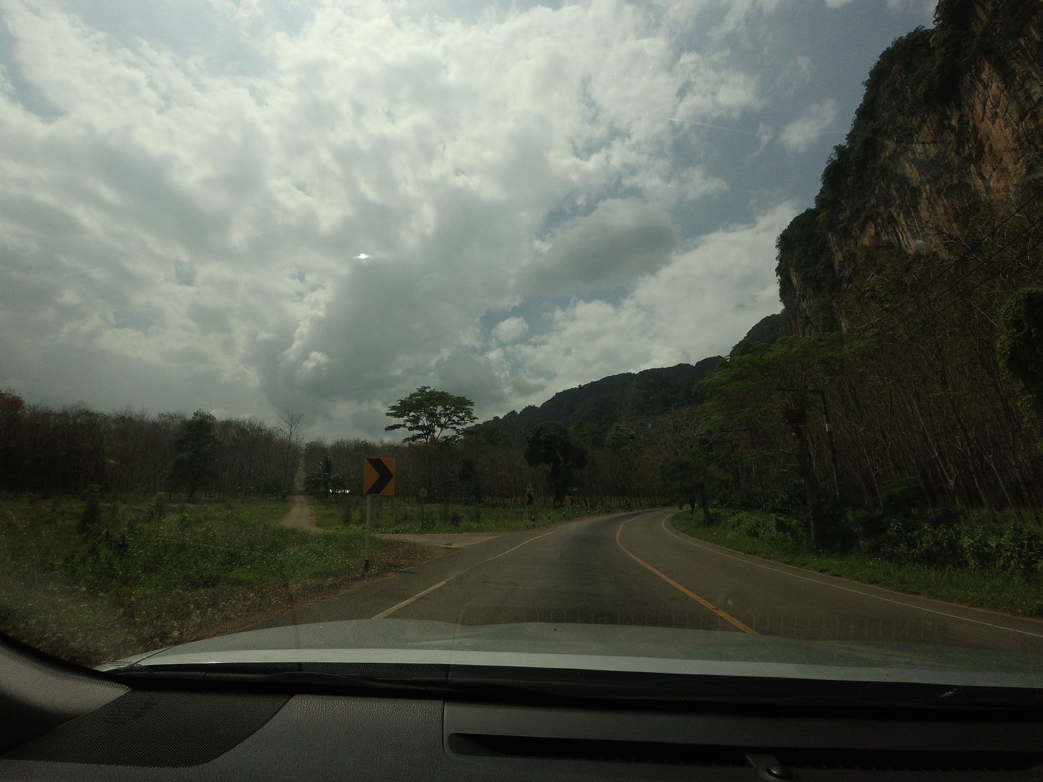 Street view near Phuly Bay, A Ritz-Carlton Reserve, Ban Ao Nang — © mishari (CC BY-SA · Mapillary)
