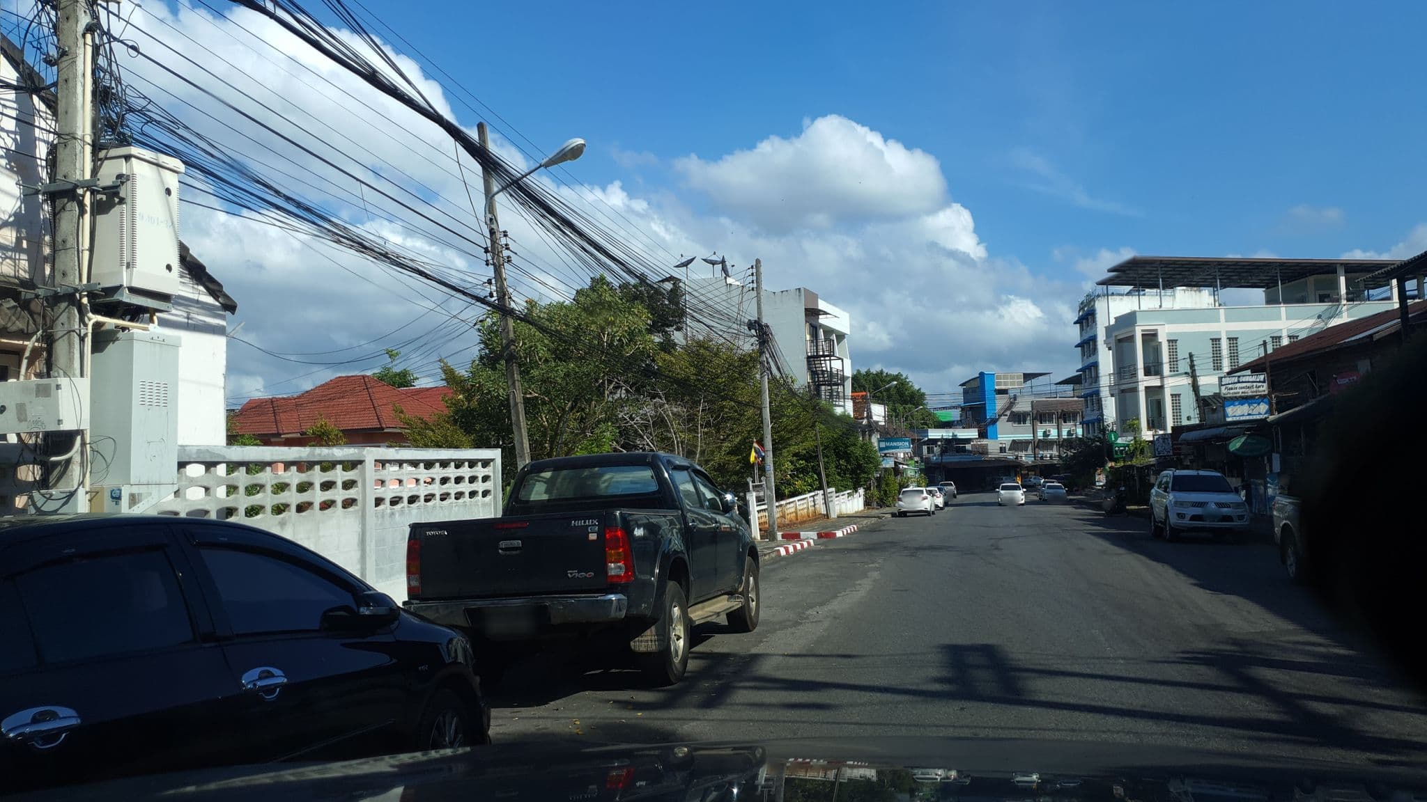 Street view near Kyongean Hotel ; krabi, Krabi — © jrcarlsen (CC BY-SA · Mapillary)