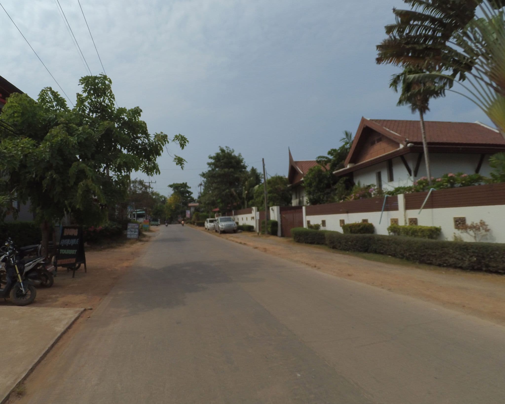 Street view near Lanta Valom Hideway, Ko Lanta — © soesoe (CC BY-SA · Mapillary)