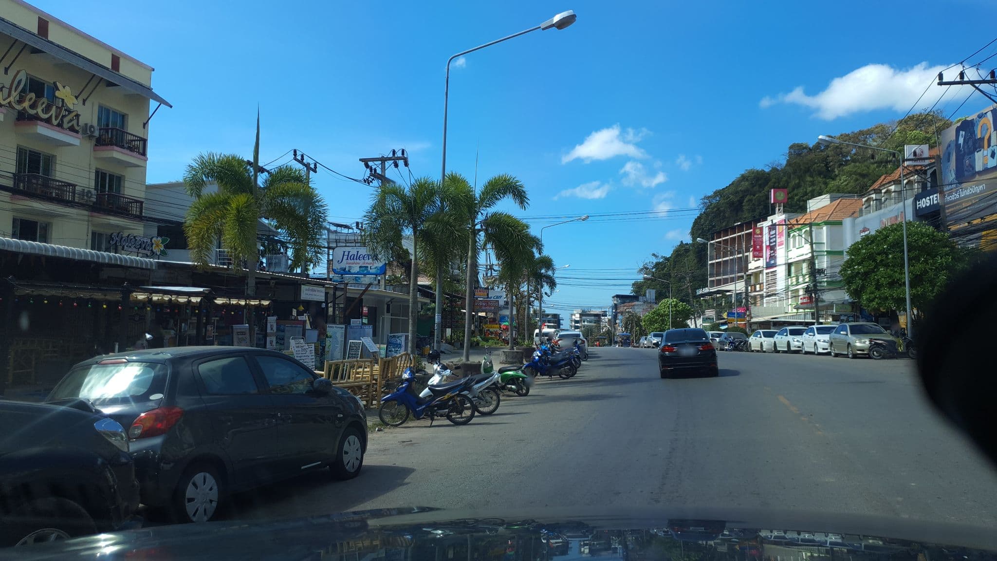 Street view near Bilik 406, Haleeva Sunshine, Ban Ao Nang — © jrcarlsen (CC BY-SA · Mapillary)