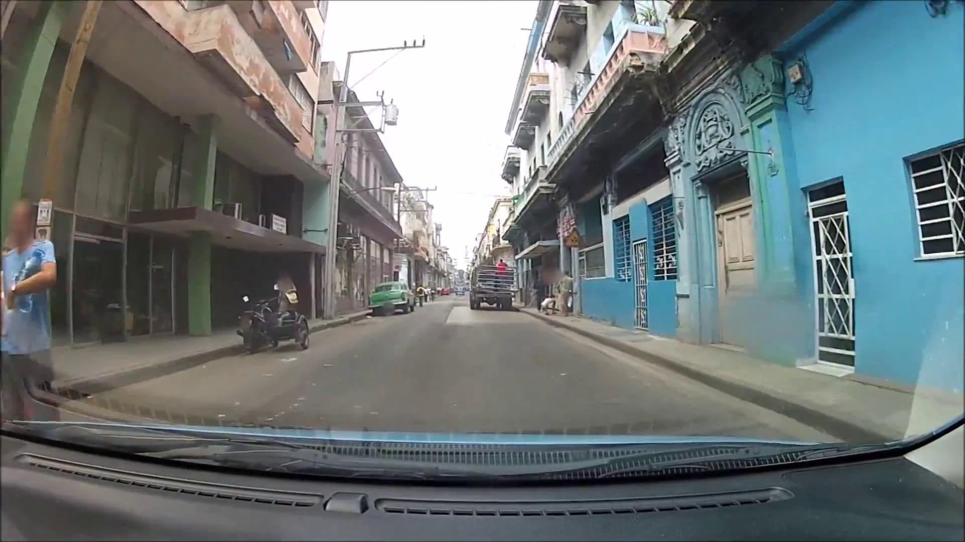 Street view near Casa Colonial La Terraza, Centro Habana