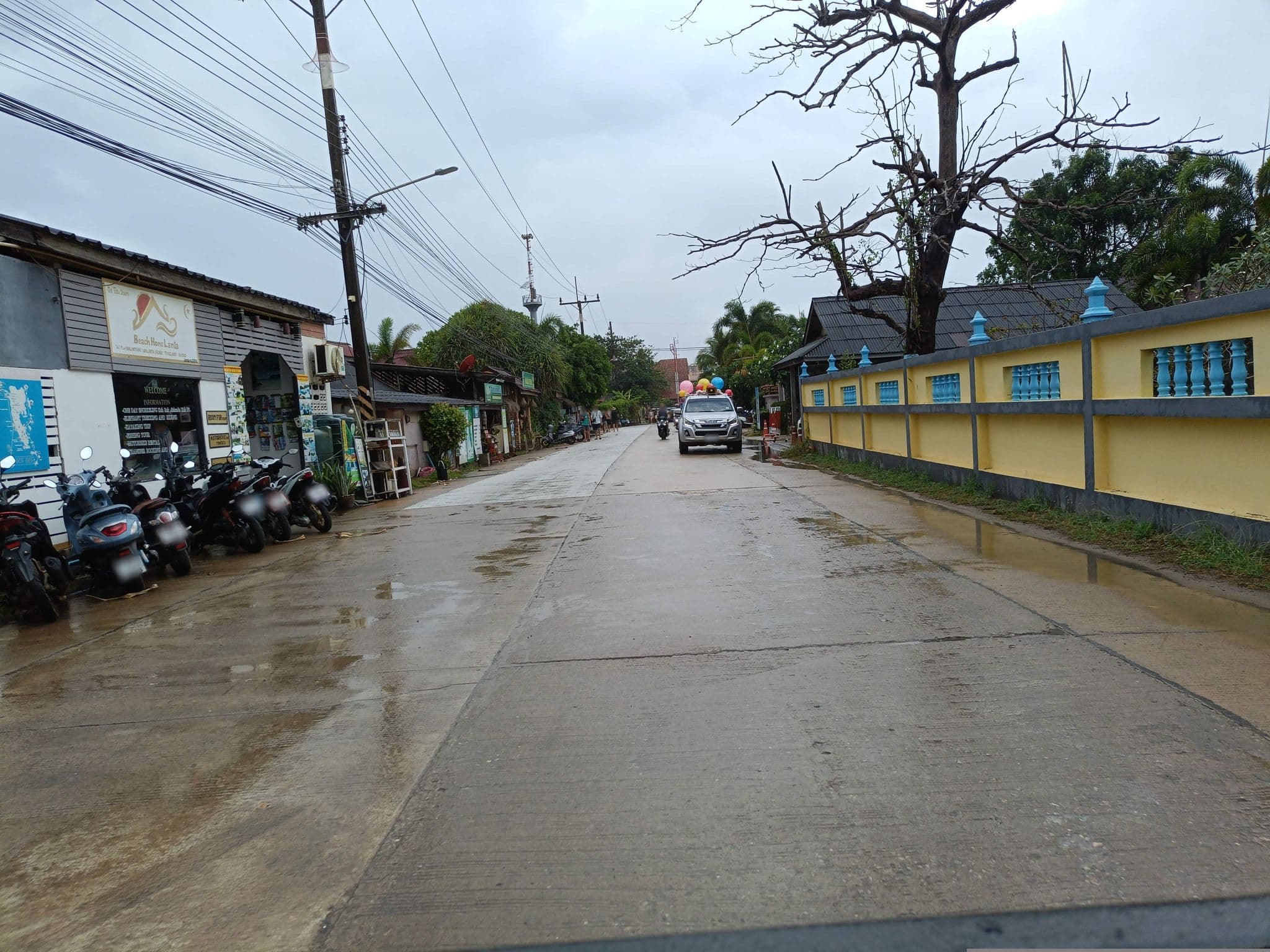 Street view near Baankunkun, Ko Lanta — © skillsy (CC BY-SA · Mapillary)