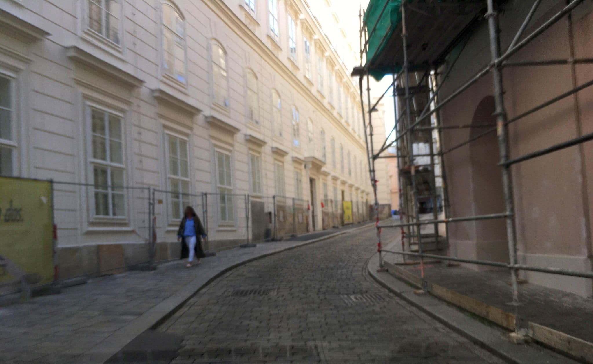 Street view near Wilde Vienna, Vienna — © istefanos (CC BY-SA · Mapillary)