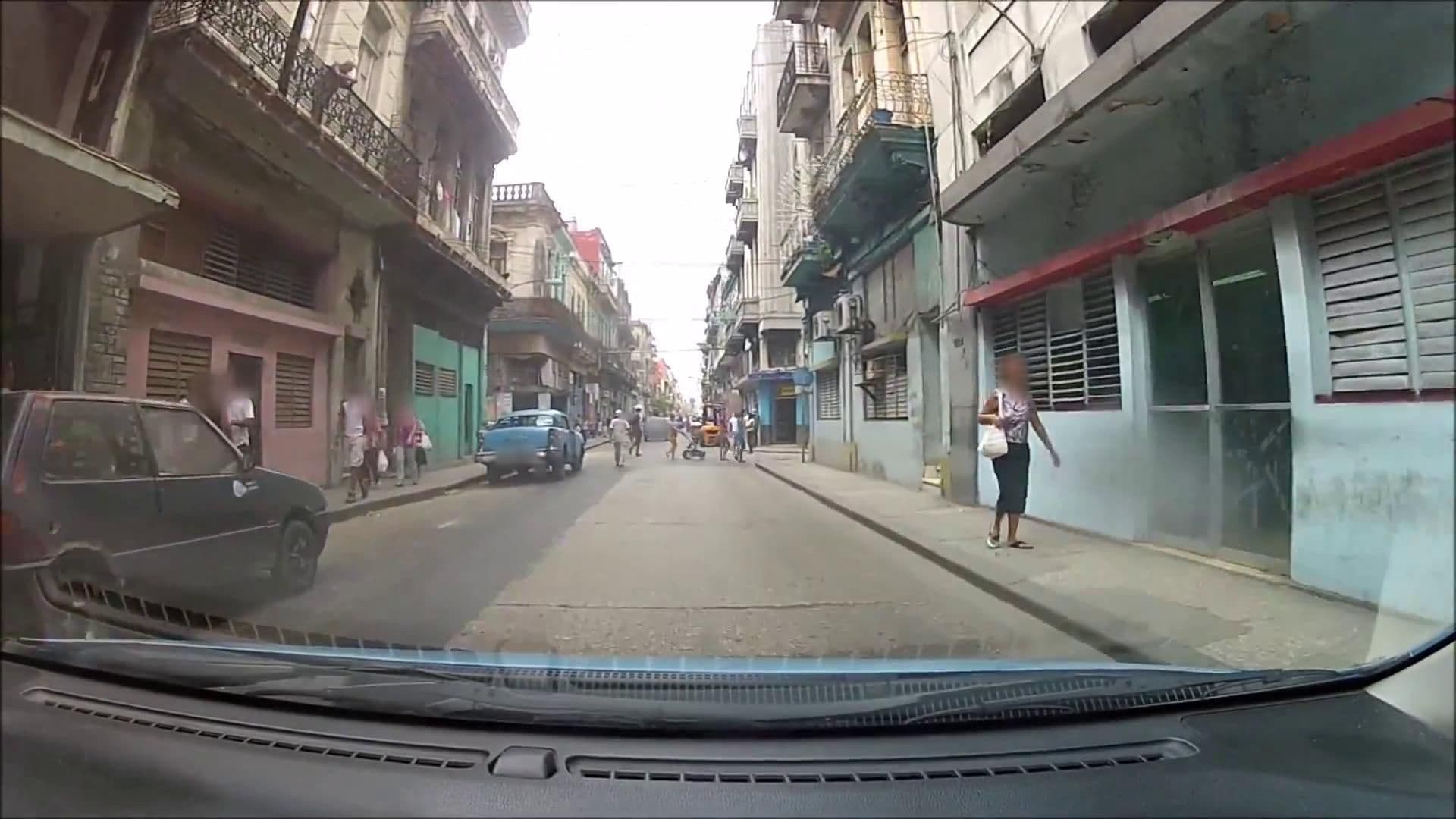 Street view near Casa Colonial Yahima, Centro Habana
