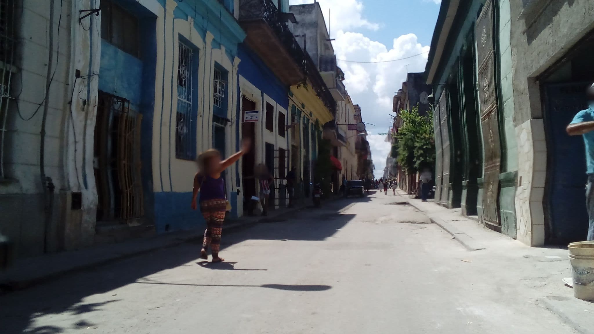 Street view near Casa Colonial Yahima, Centro Habana