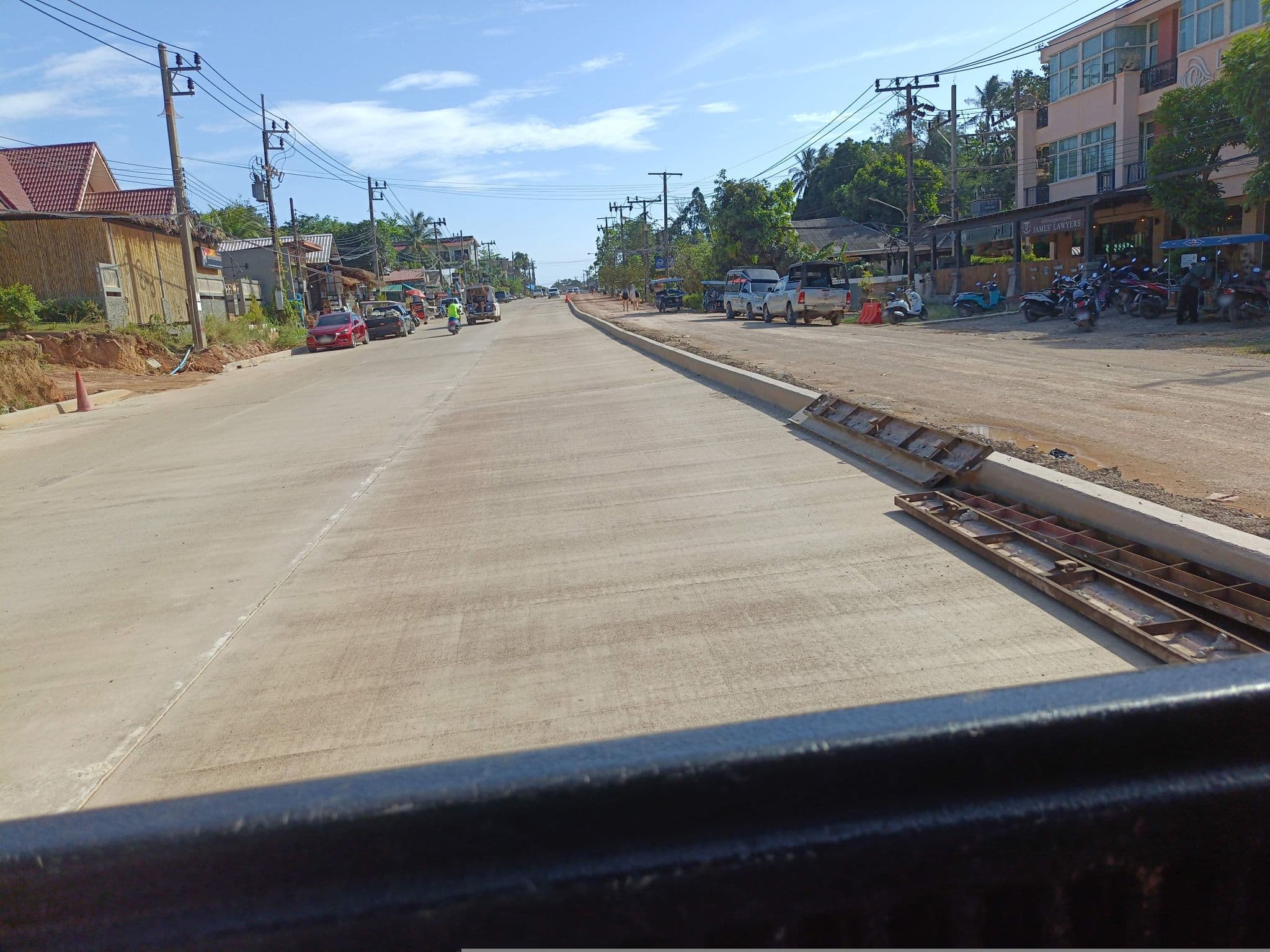 Street view near Cozy Guesthouse, Restaurant & Bar, Saladan — © skillsy (CC BY-SA · Mapillary)