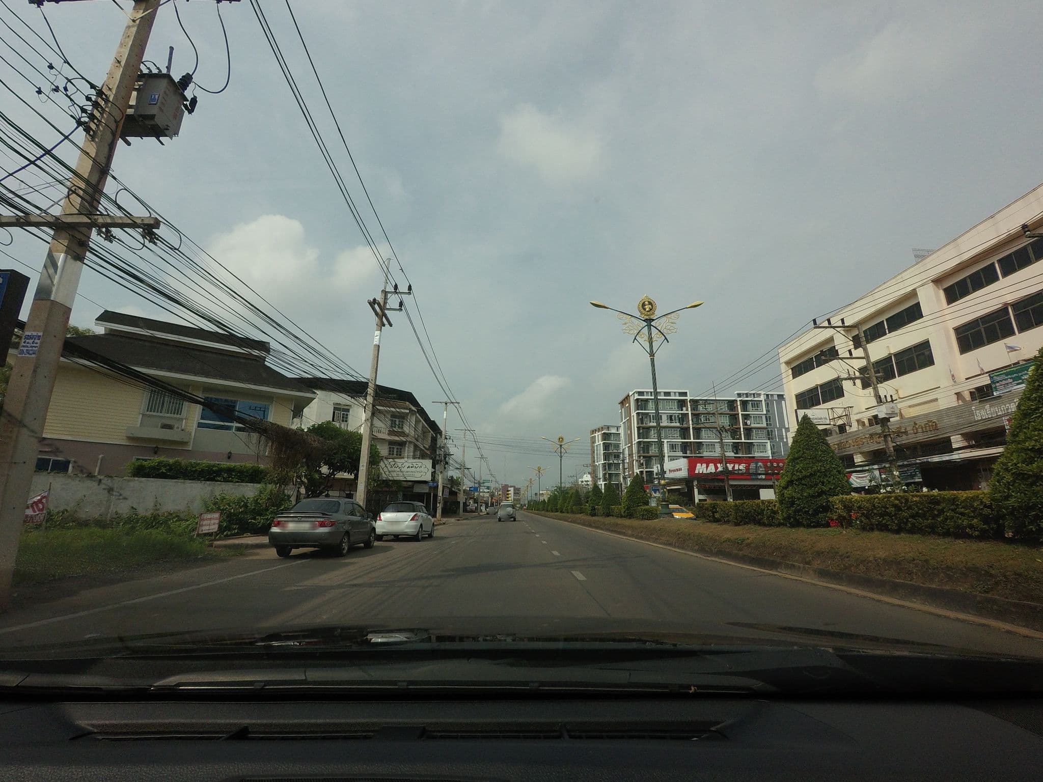 Street view near สยามธานี โรงแรม, Surat Thani — © mishari (CC BY-SA · Mapillary)