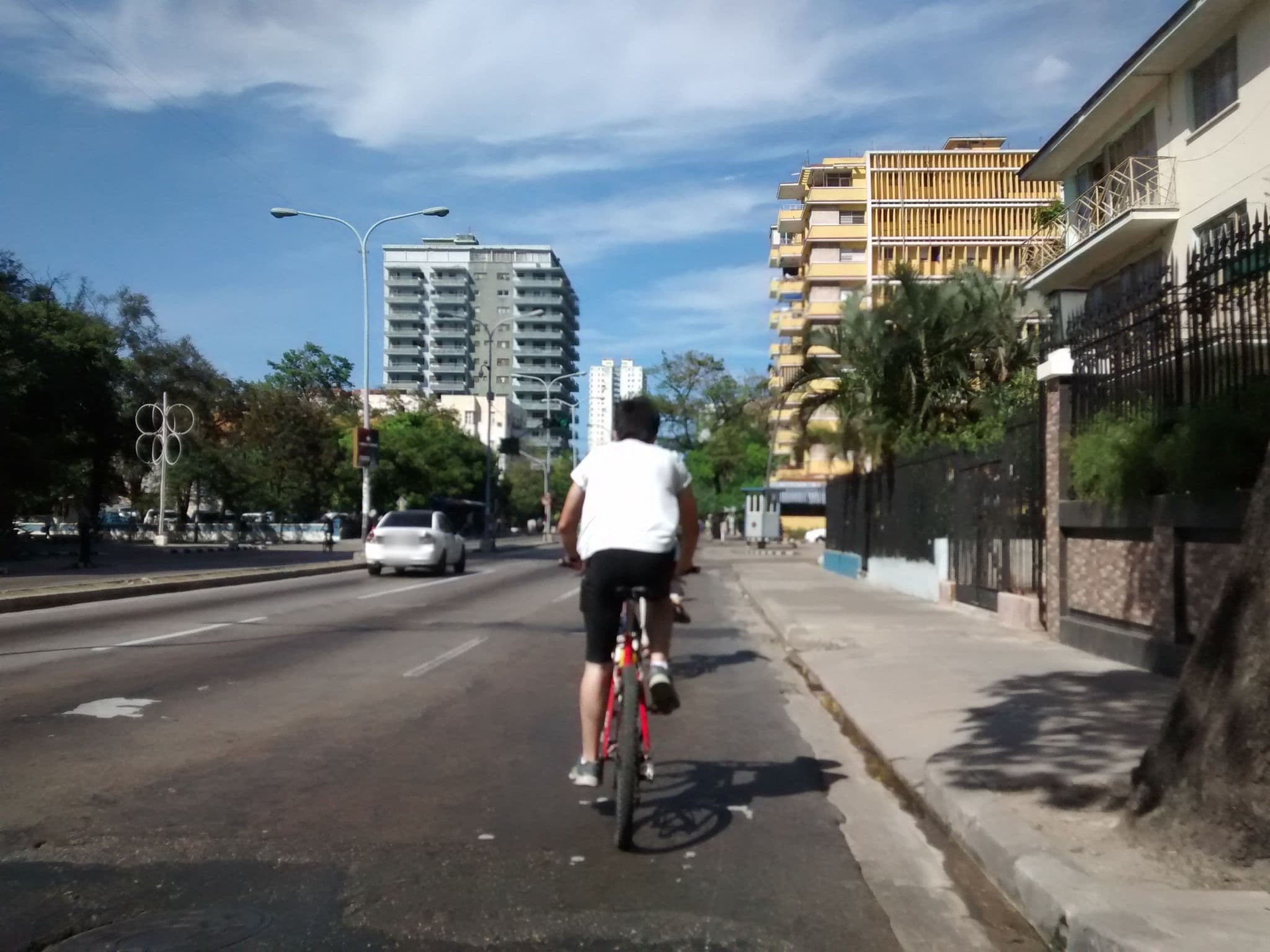 Street view near Ecléctico, Vedado