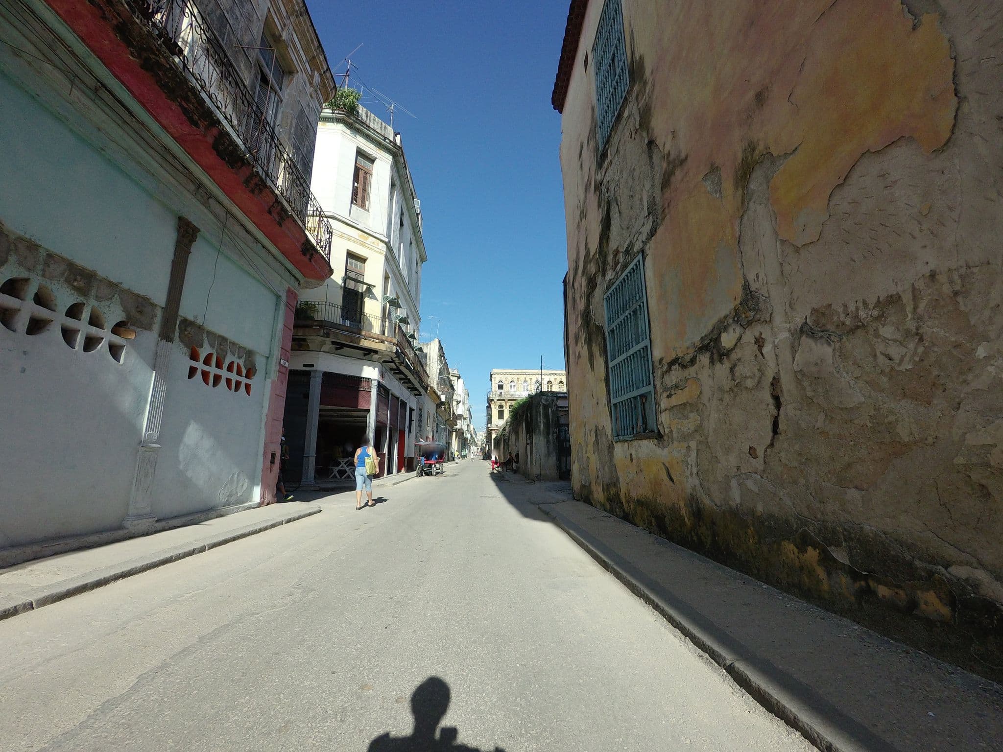 Street view near Casa Maikel, La Habana Vieja