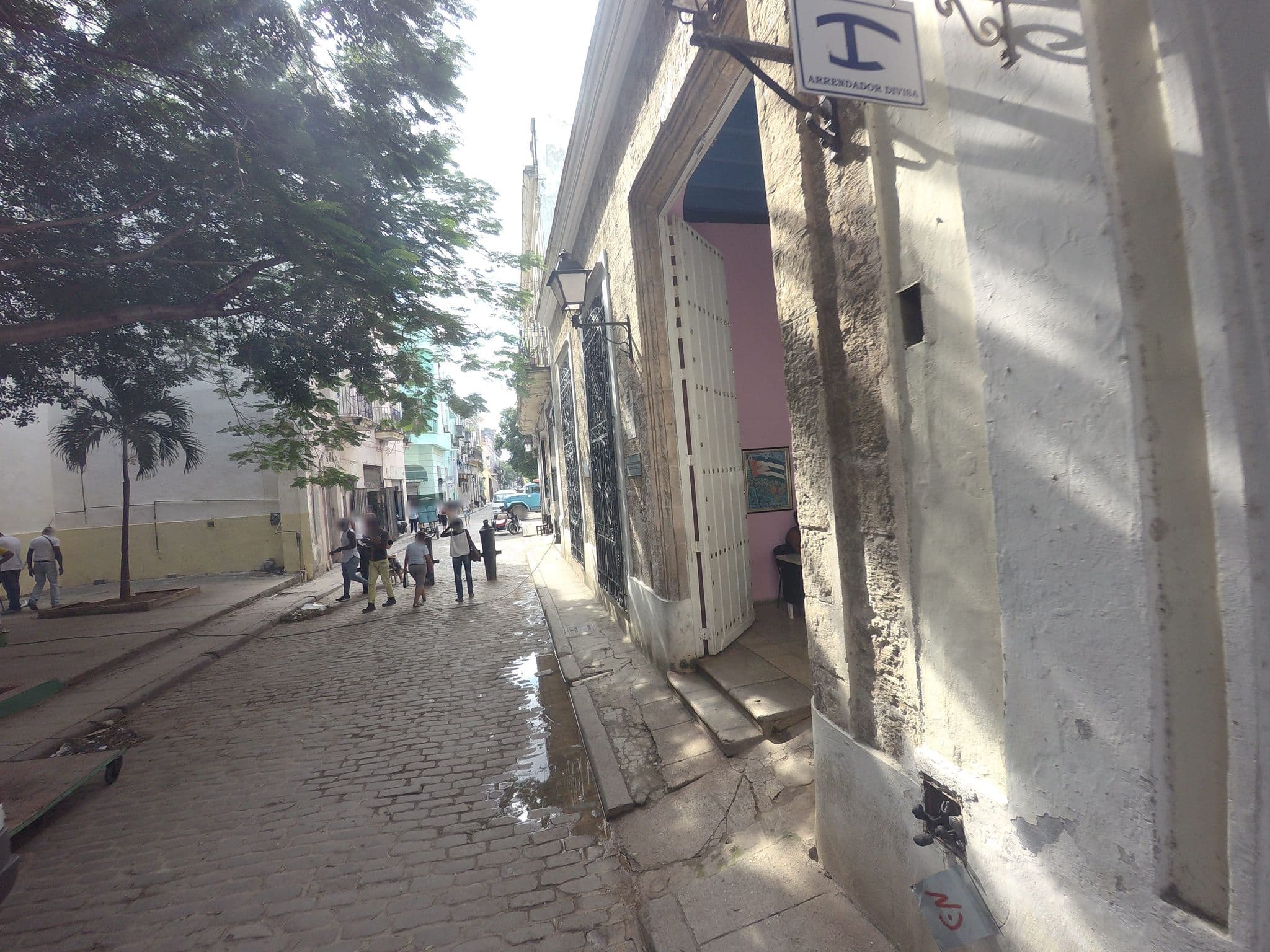 Street view near Casa Dayami, La Habana Vieja — © havana (CC BY-SA · Mapillary)