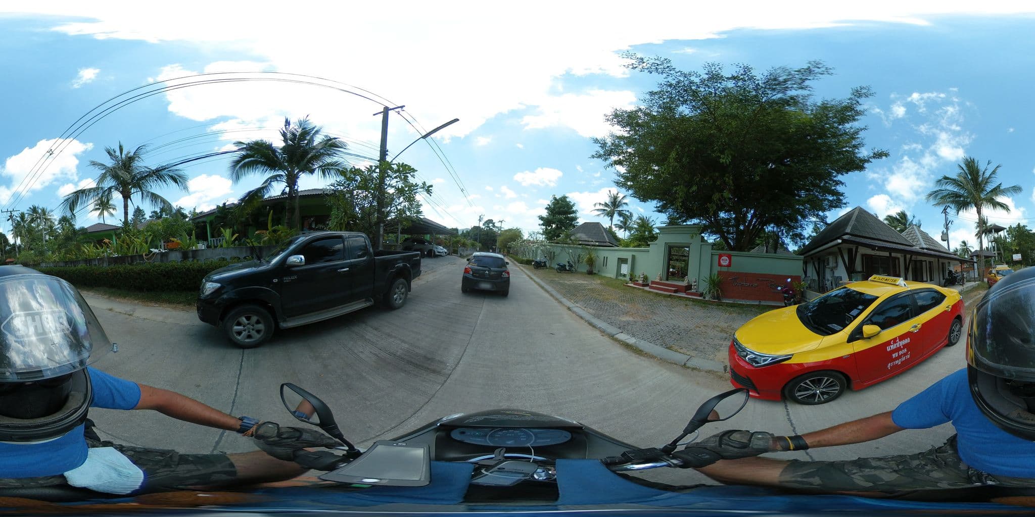 Street view near ทิพย์ธารา รีสอร์ท, Ko Samui — © garok (CC BY-SA · Mapillary)