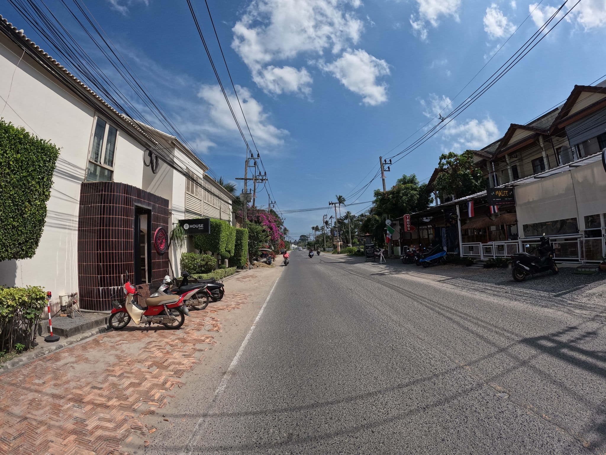 Street view near The Scent Hotel, Ko Samui — © lucomsky (CC BY-SA · Mapillary)