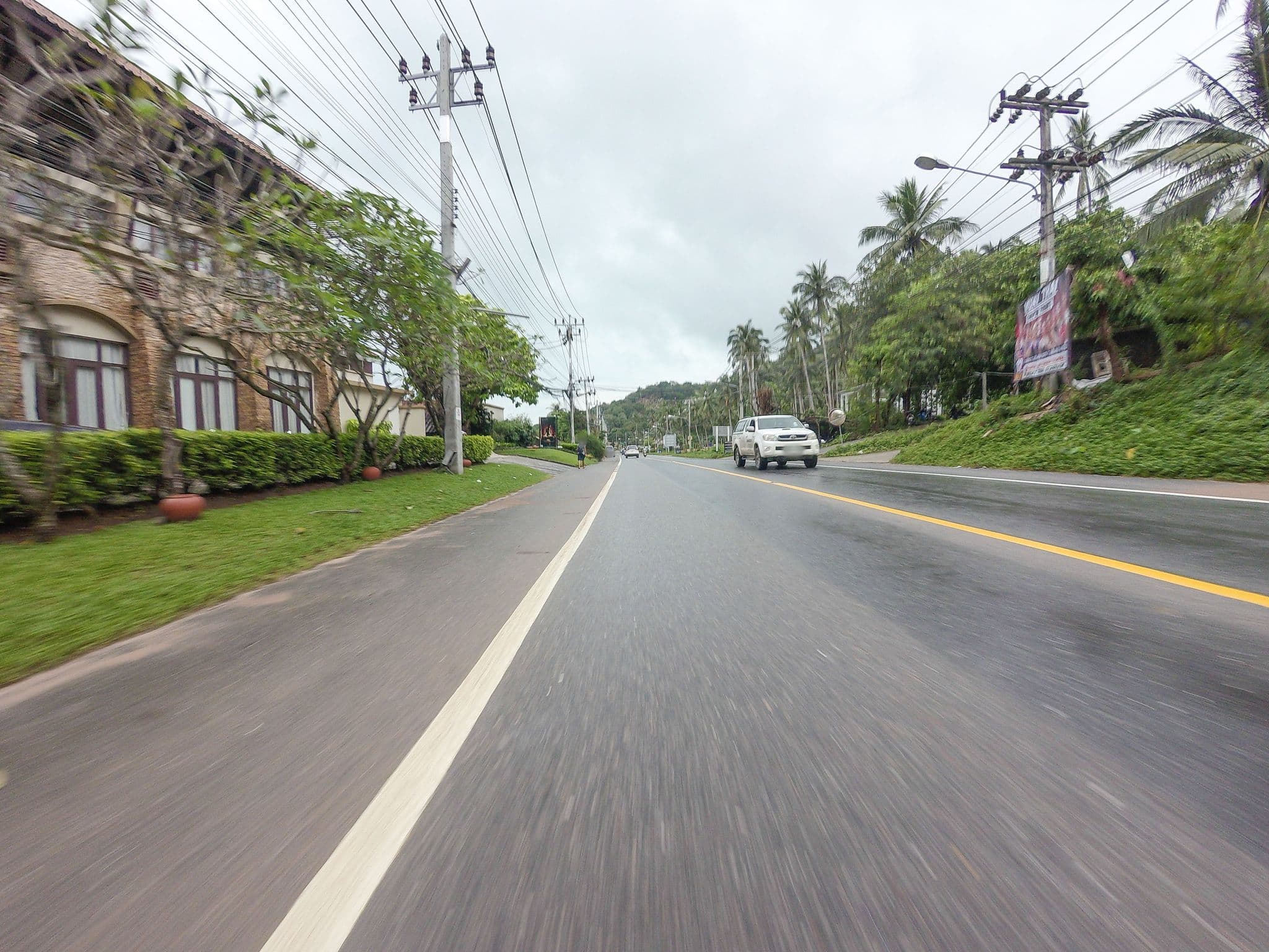 Street view near Number 120, Ko Samui — © esario (CC BY-SA · Mapillary)