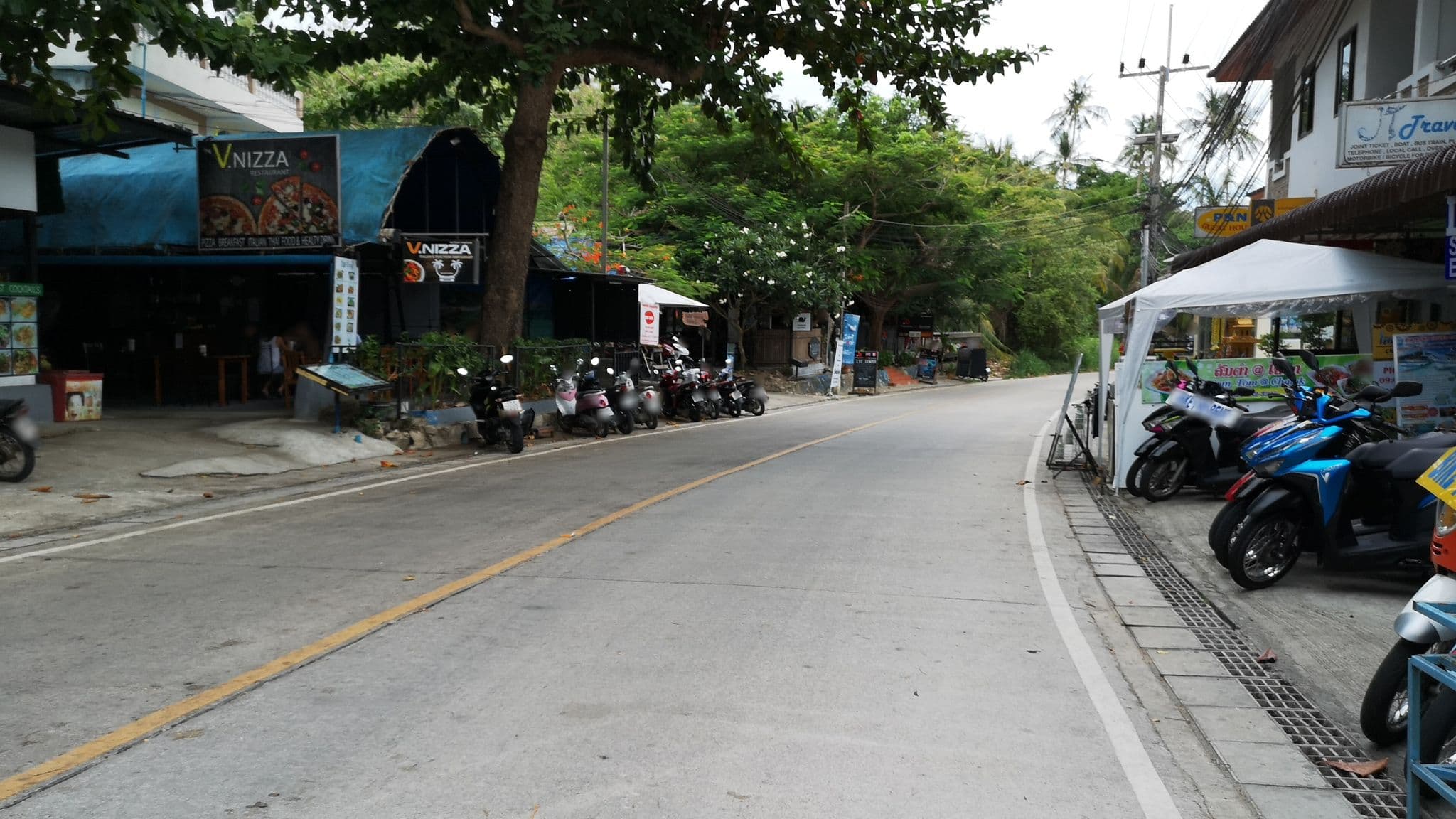 Street view near The Famous House, Koh Tao — © lebocal (CC BY-SA · Mapillary)