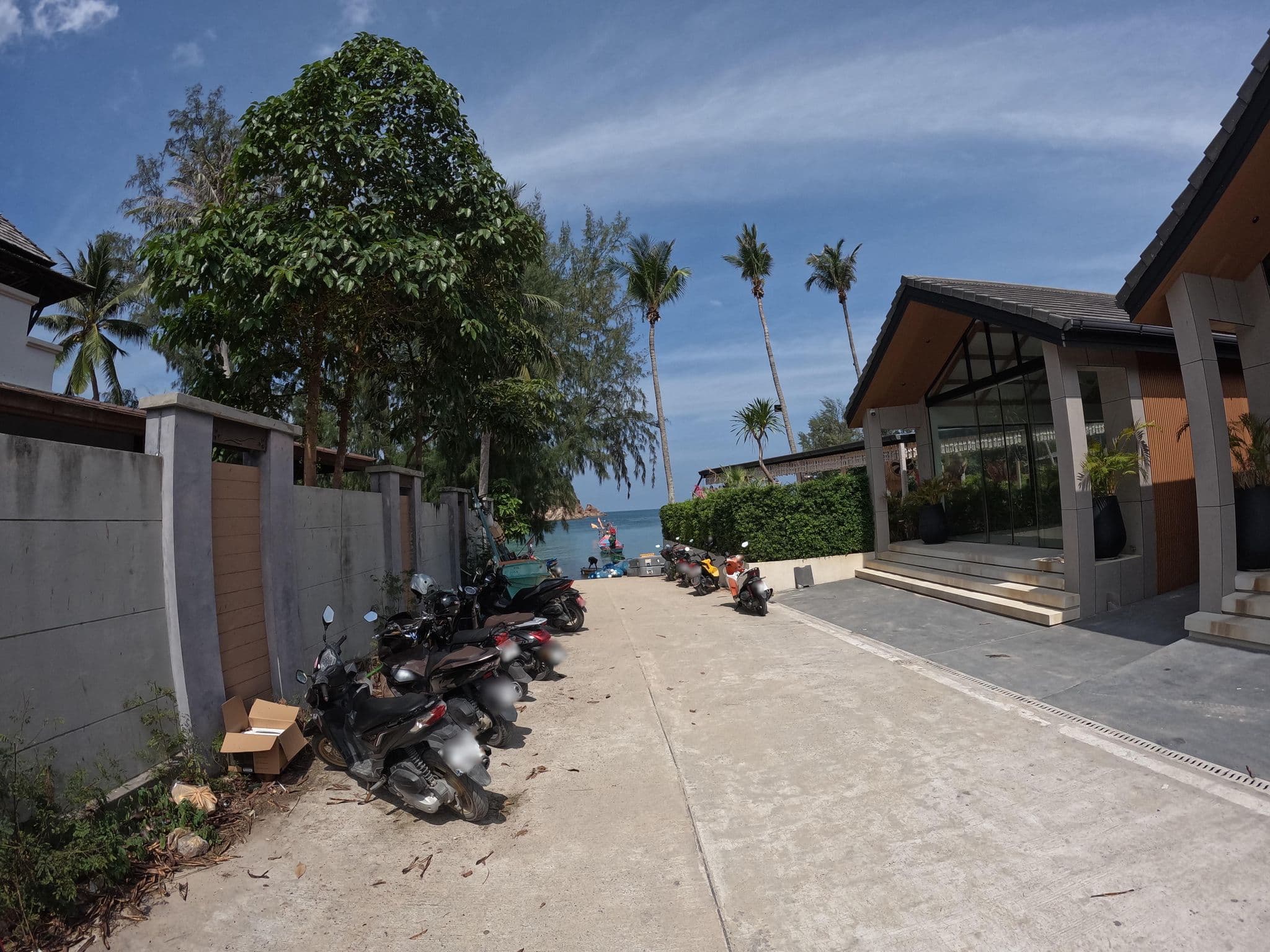 Street view near Room 3103, Ko Pha Ngan — © lucomsky (CC BY-SA · Mapillary)