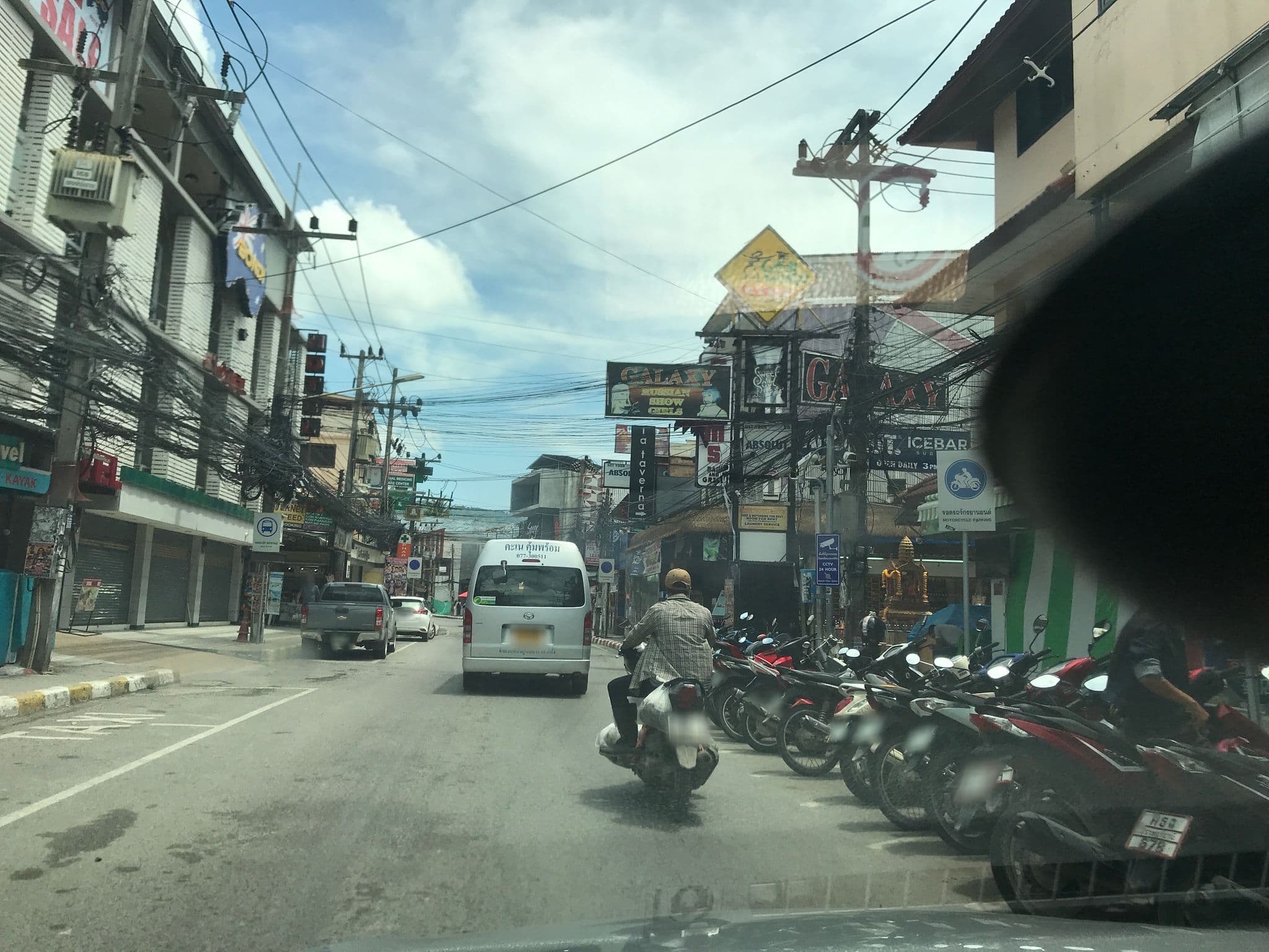 Street view near Pleasure Harbour Boutique Hotel, Ko Samui — © kchere16 (CC BY-SA · Mapillary)