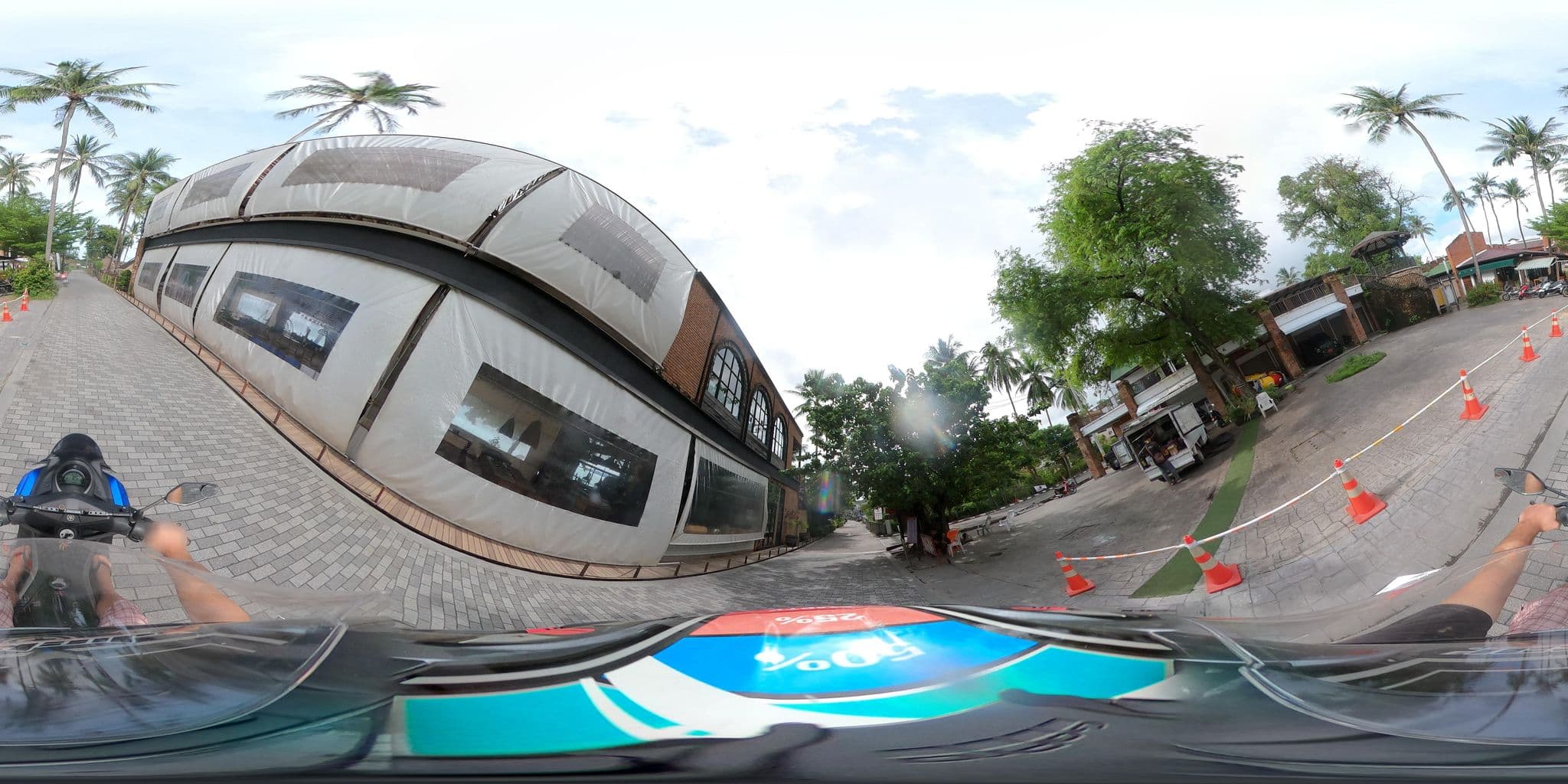 Street view near Dollar Resort Samuiบ่อผุด, Ko Samui — © emseesee (CC BY-SA · Mapillary)