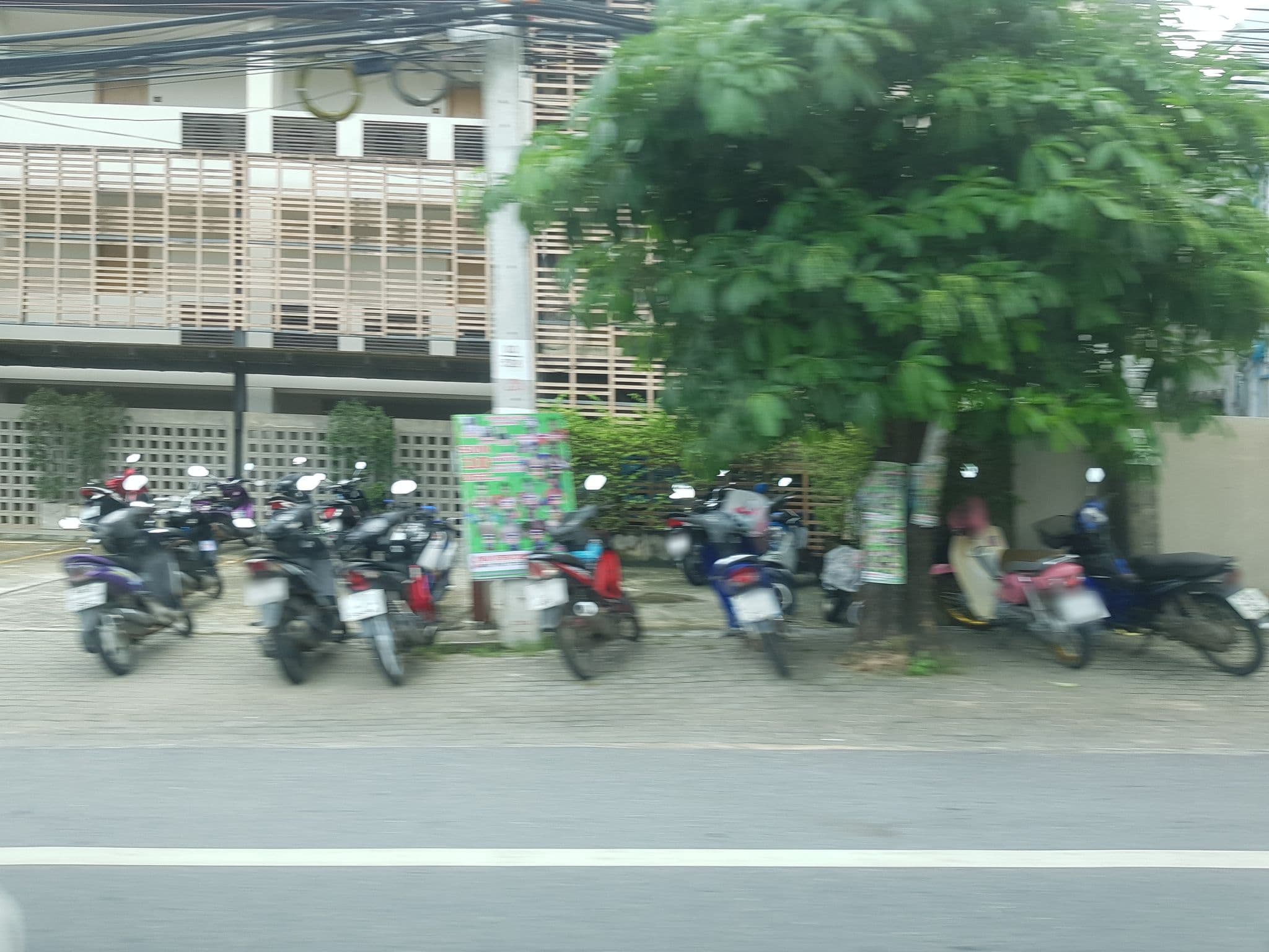 Street view near Mercure Samui Fenix, Ko Samui — © rororo (CC BY-SA · Mapillary)
