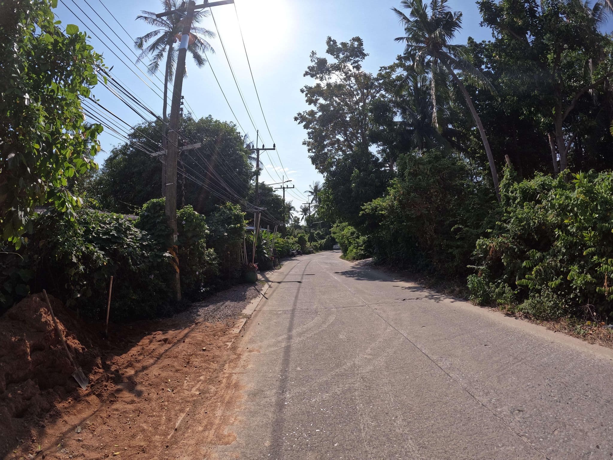 Street view near Kalulushi Eco Lodge, Ko Pha Ngan — © lucomsky (CC BY-SA · Mapillary)