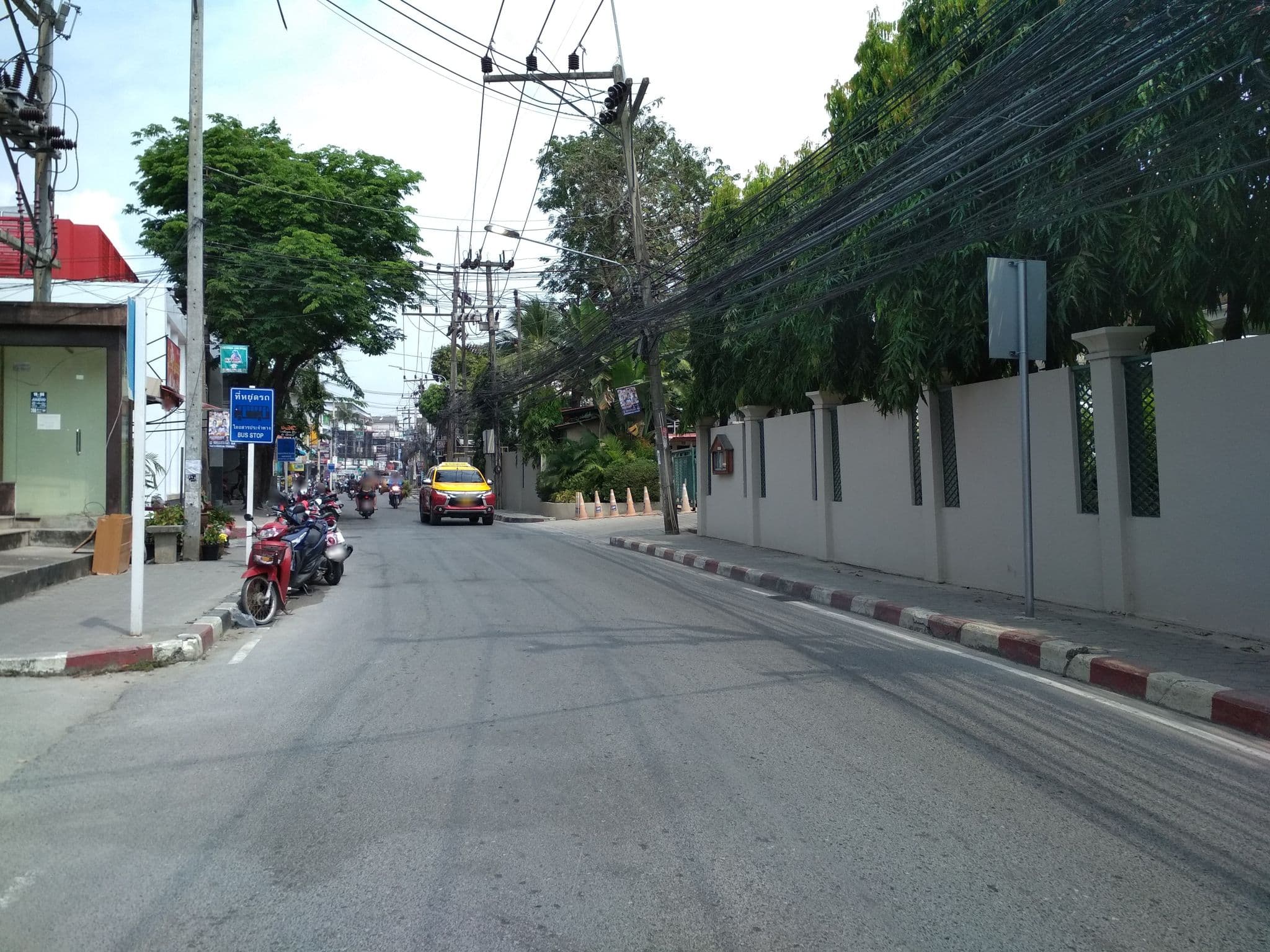 Street view near Tradewinds, Ko Samui — © amars (CC BY-SA · Mapillary)