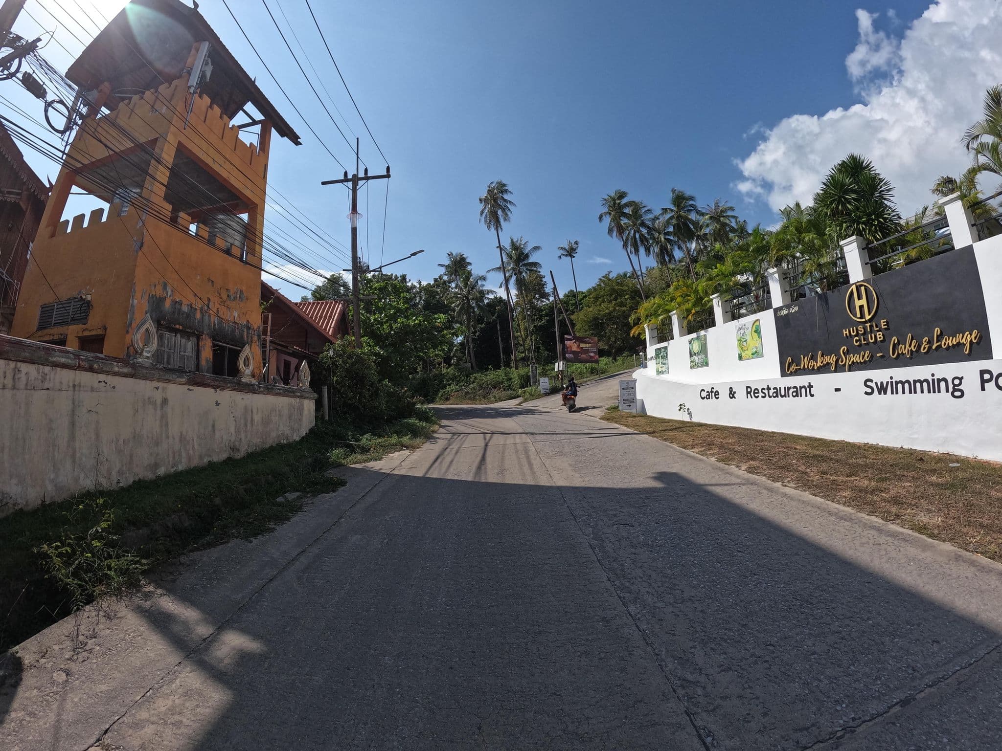 Street view near The Villa by Hacienda Resort Beach Club, Ko Pha Ngan — © lucomsky (CC BY-SA · Mapillary)