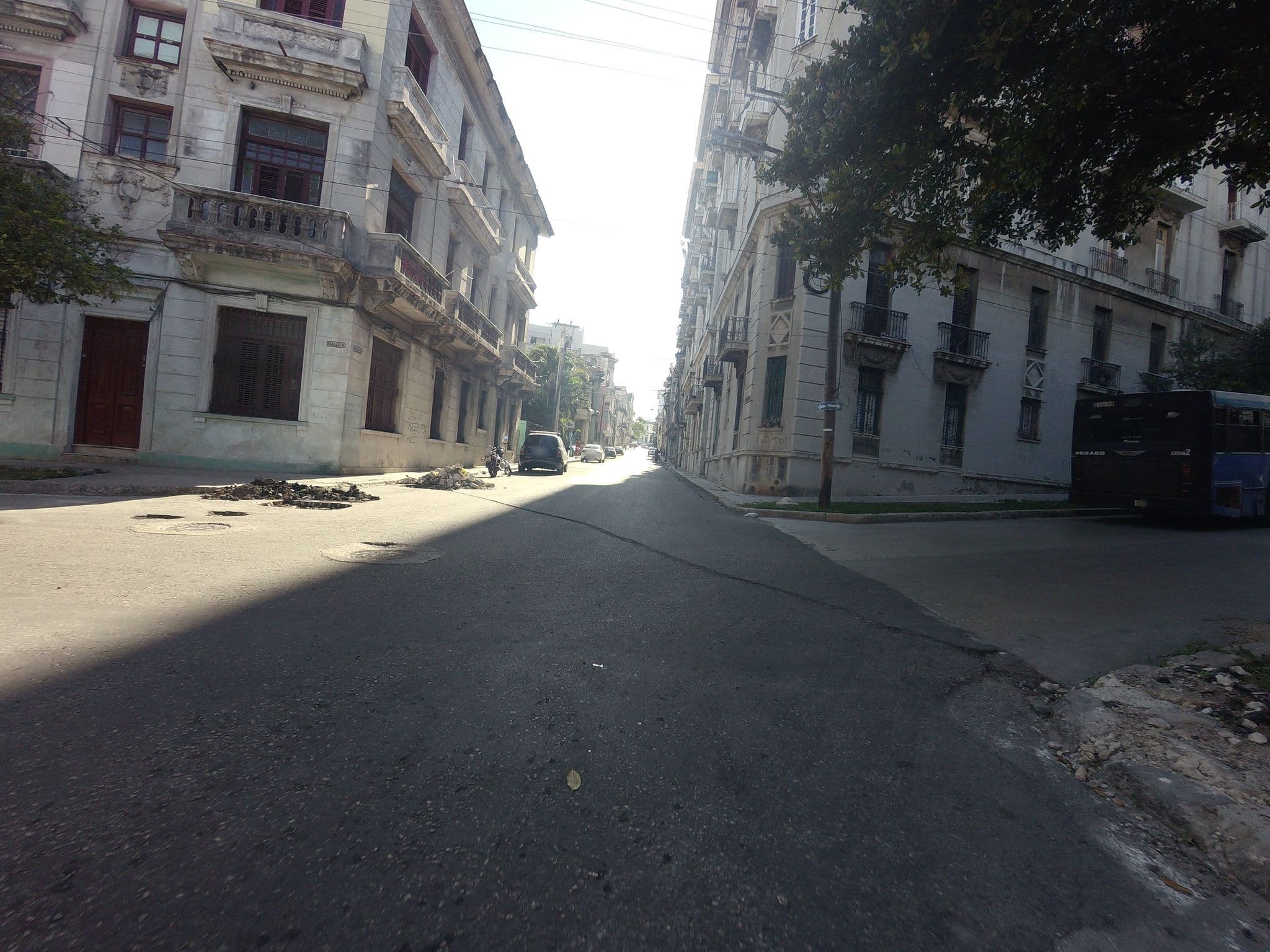 Street view near Casa Buena Vista, Havana