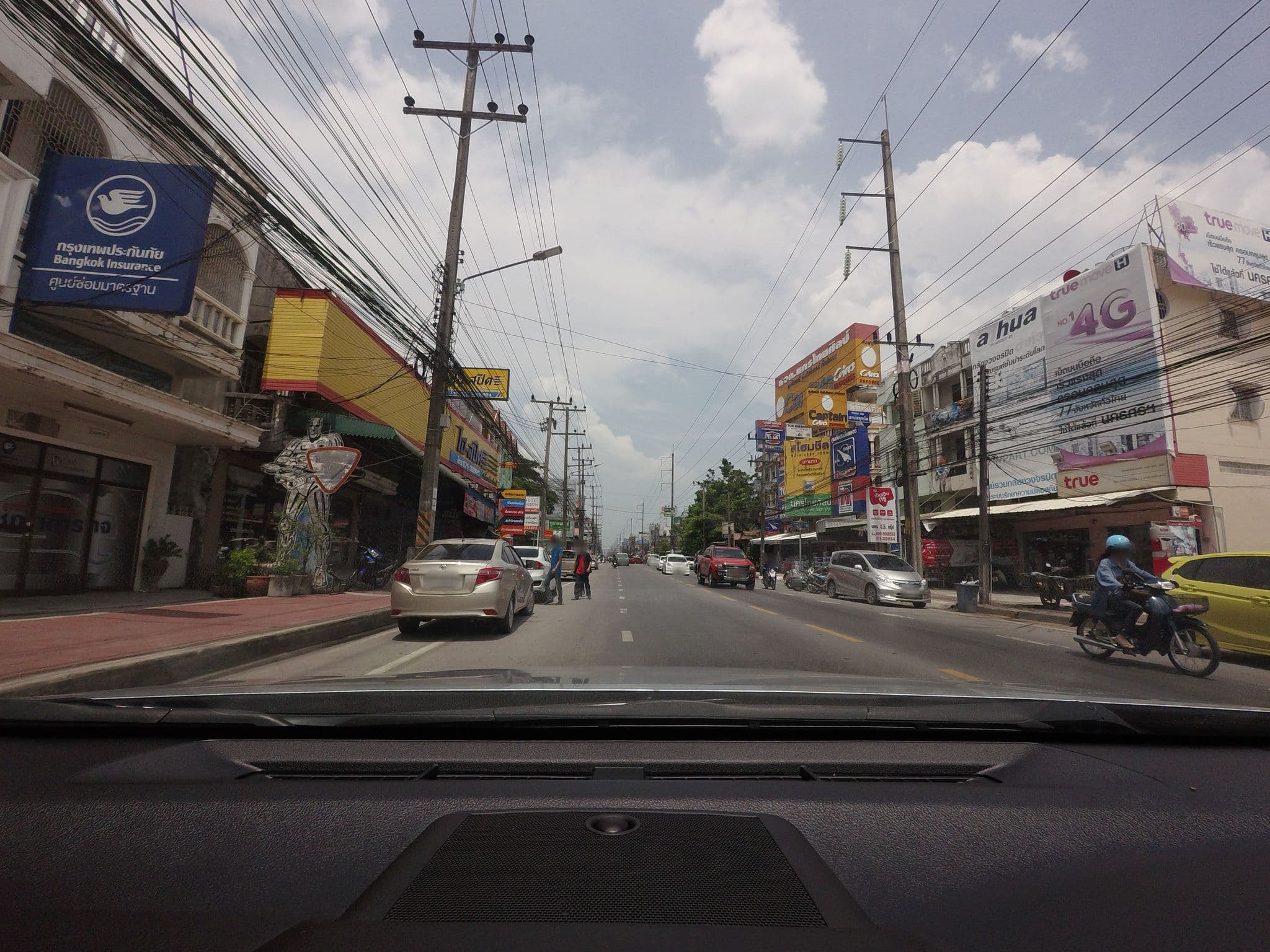 Street view near hotel passion, Nakhon Si Thammarat — © mishari (CC BY-SA · Mapillary)