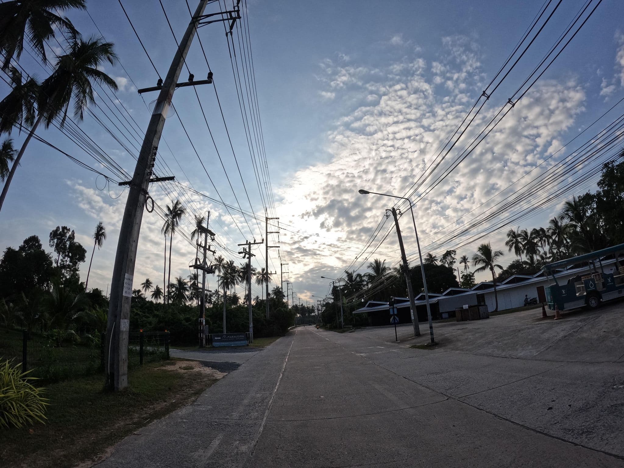 Street view near Bankao Resort, Ko Samui — © lucomsky (CC BY-SA · Mapillary)