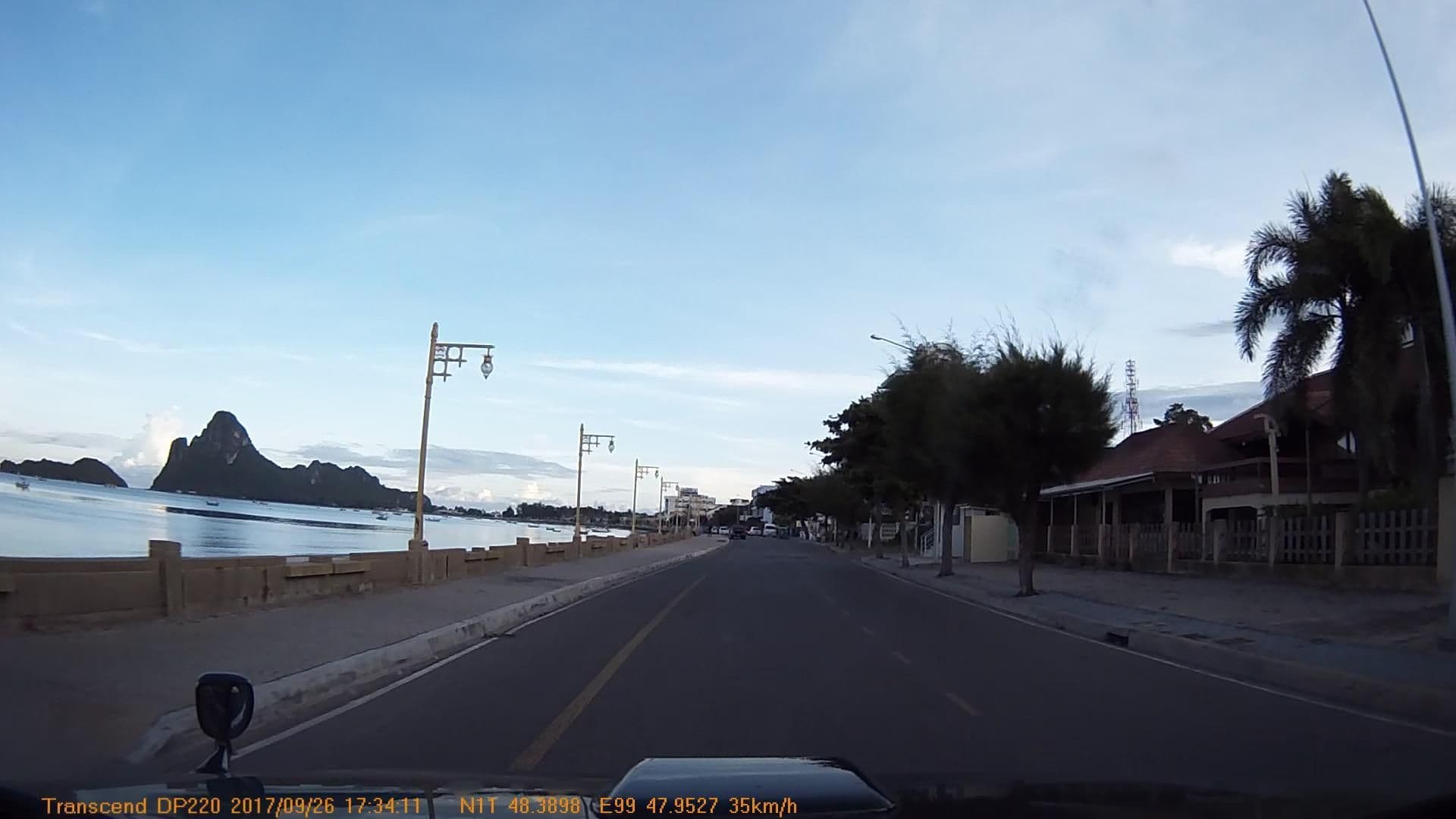 Street view near Suksant Hotel, Prachuap Khiri Khan — © mapcreator (CC BY-SA · Mapillary)