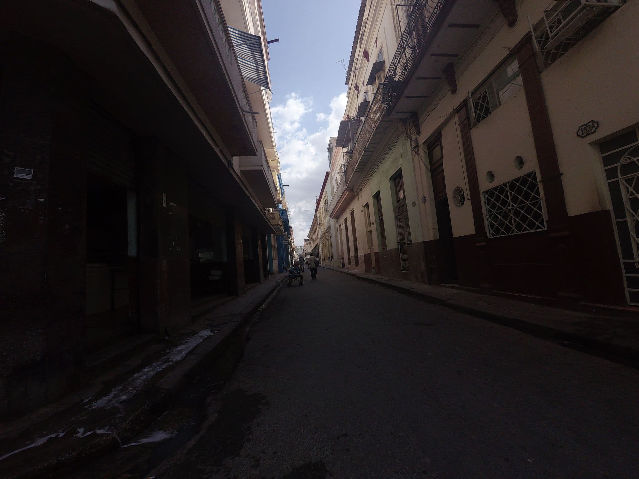 Street view near Casa Janhna, La Habana Vieja