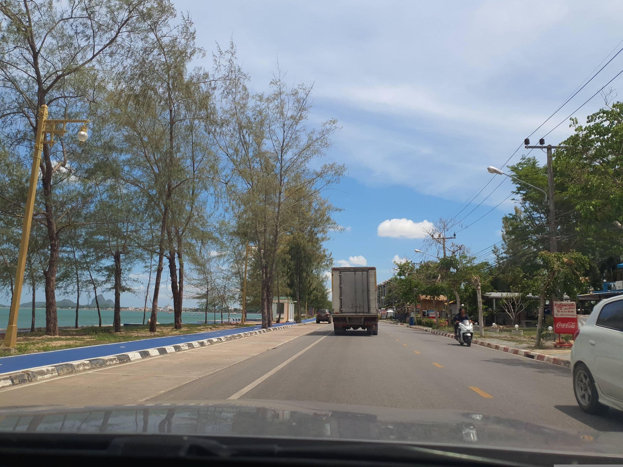 Street view near เฉี่ยวโอชา อ่าวน้อย, Prachuap Khiri Khan — © jrcarlsen (CC BY-SA · Mapillary)