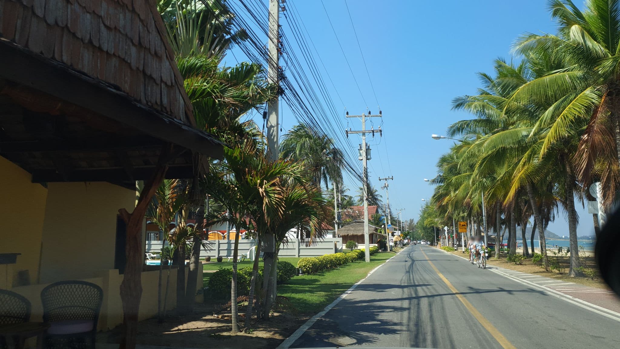 Street view near Selisa Resort Pranburi, Sam Roi Yot — © jrcarlsen (CC BY-SA · Mapillary)