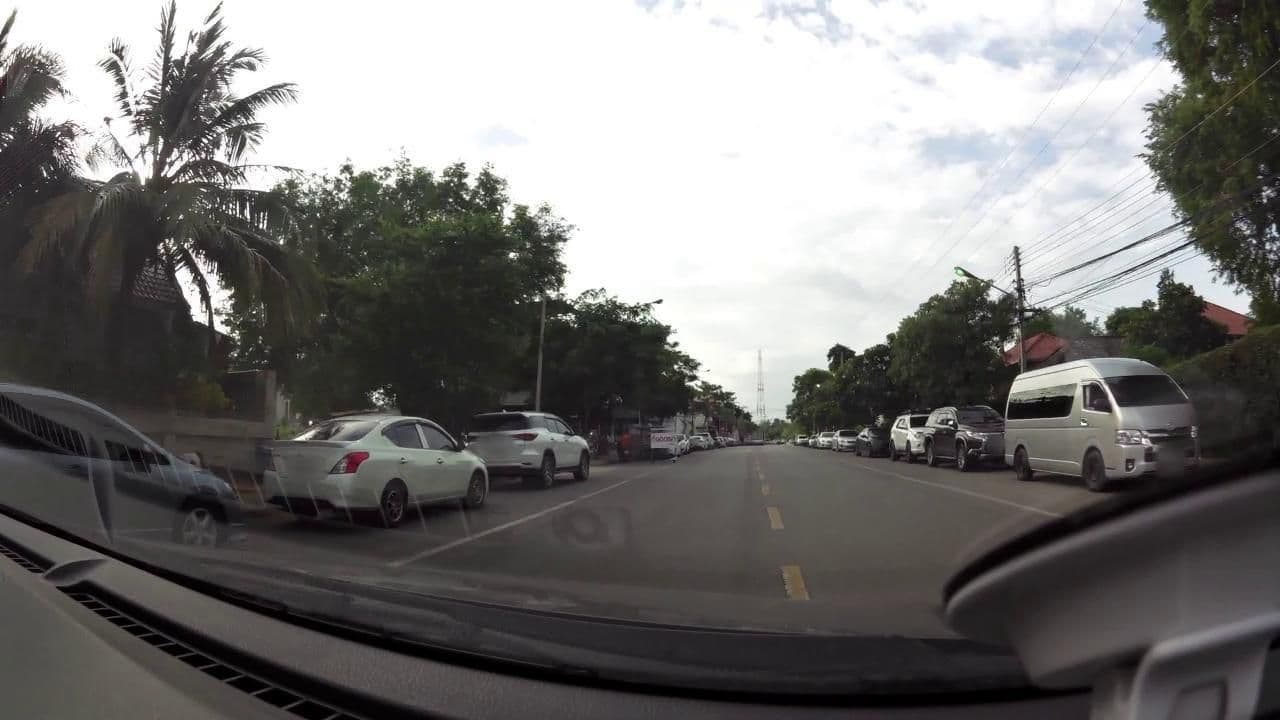 Street view near Baan Talay Chine Boutique Resort, Hua Hin — © rariyaso (CC BY-SA · Mapillary)