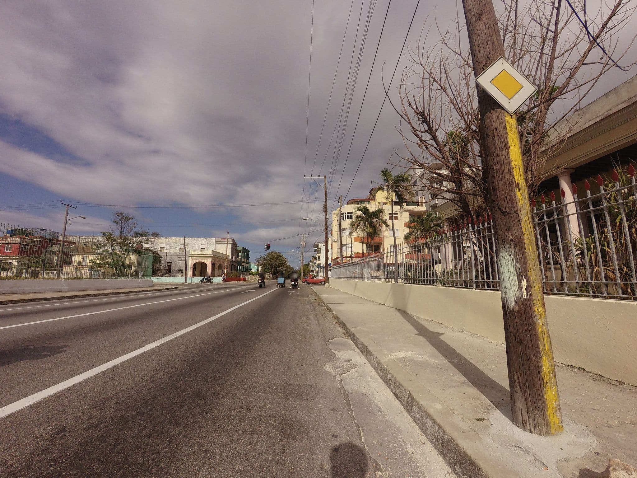 Street view near HOSPEDAJE LÍNEA Y 12, Vedado