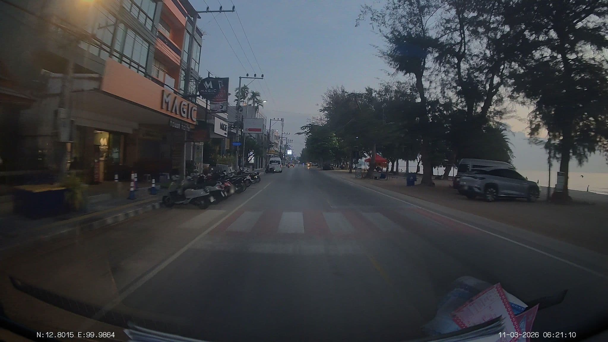 Street view near Furama Xclutive Sandra Hua-Hin Cha-am, Cha-am — © ThailandCambodia (CC BY-SA · Mapillary)