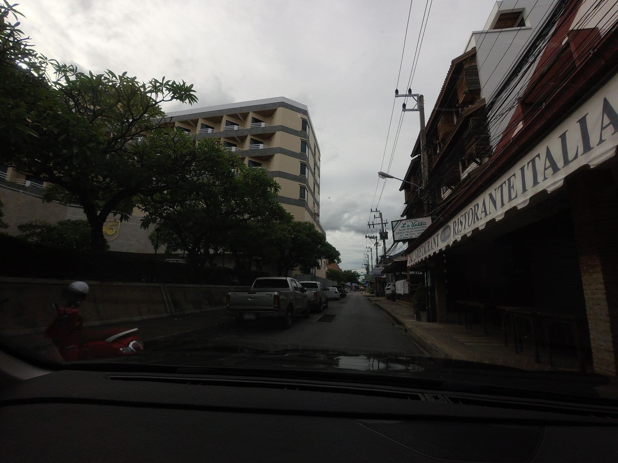 Street view near CityBeachResort, Hua Hin — © mishari (CC BY-SA · Mapillary)