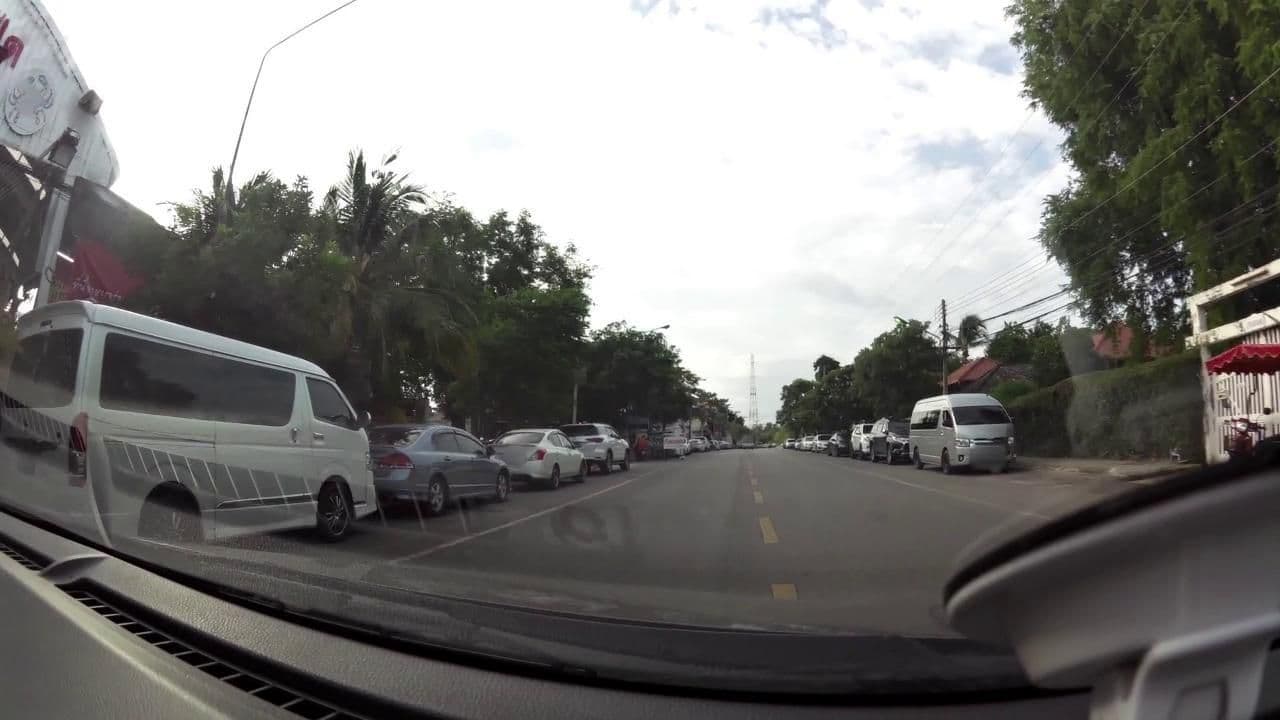 Street view near Chompoholic's Safehouse @ Hua-Hin, Hua Hin — © rariyaso (CC BY-SA · Mapillary)