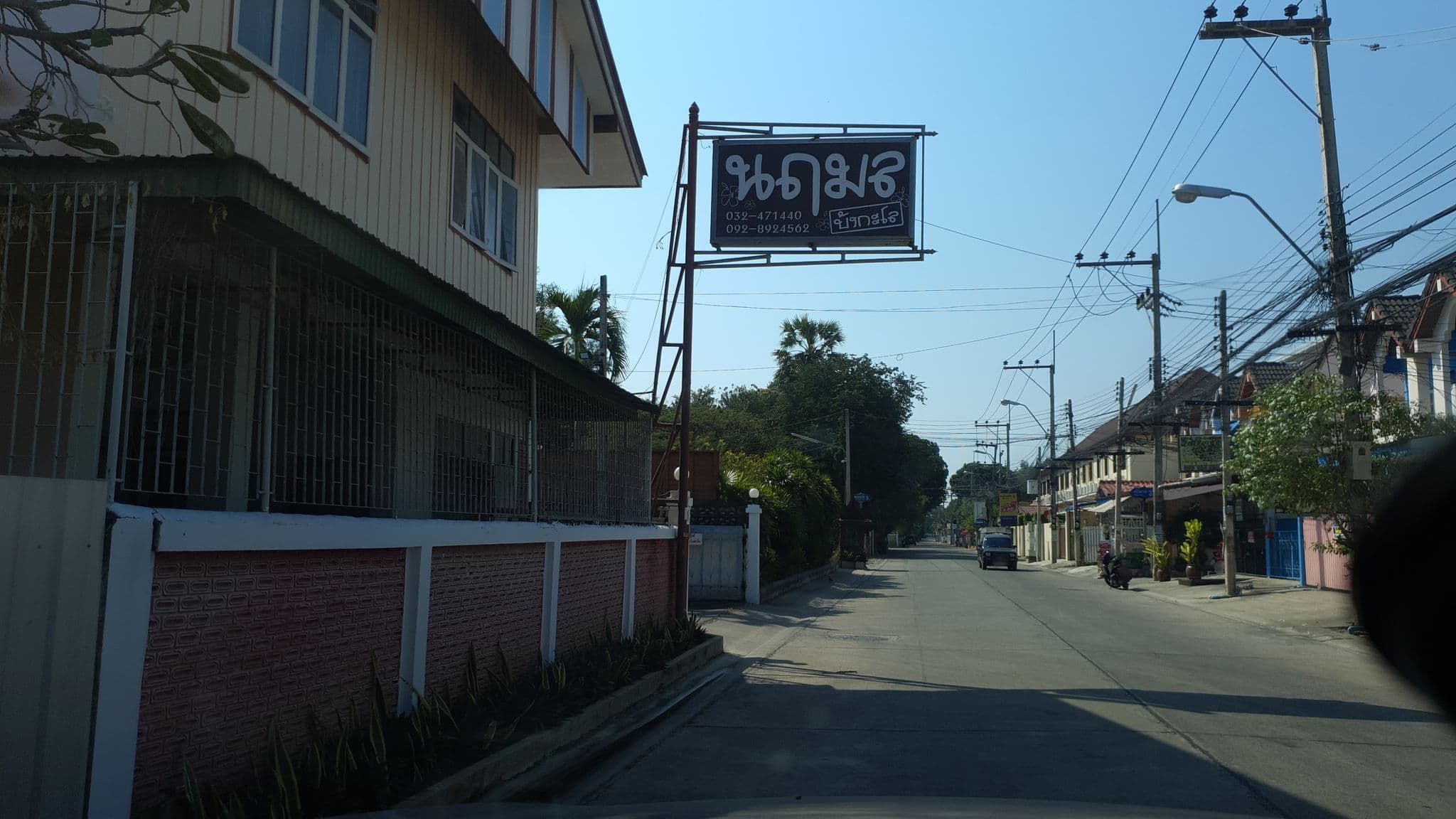 Street view near Lava Dear Cha Am, Cha-am — © jrcarlsen (CC BY-SA · Mapillary)