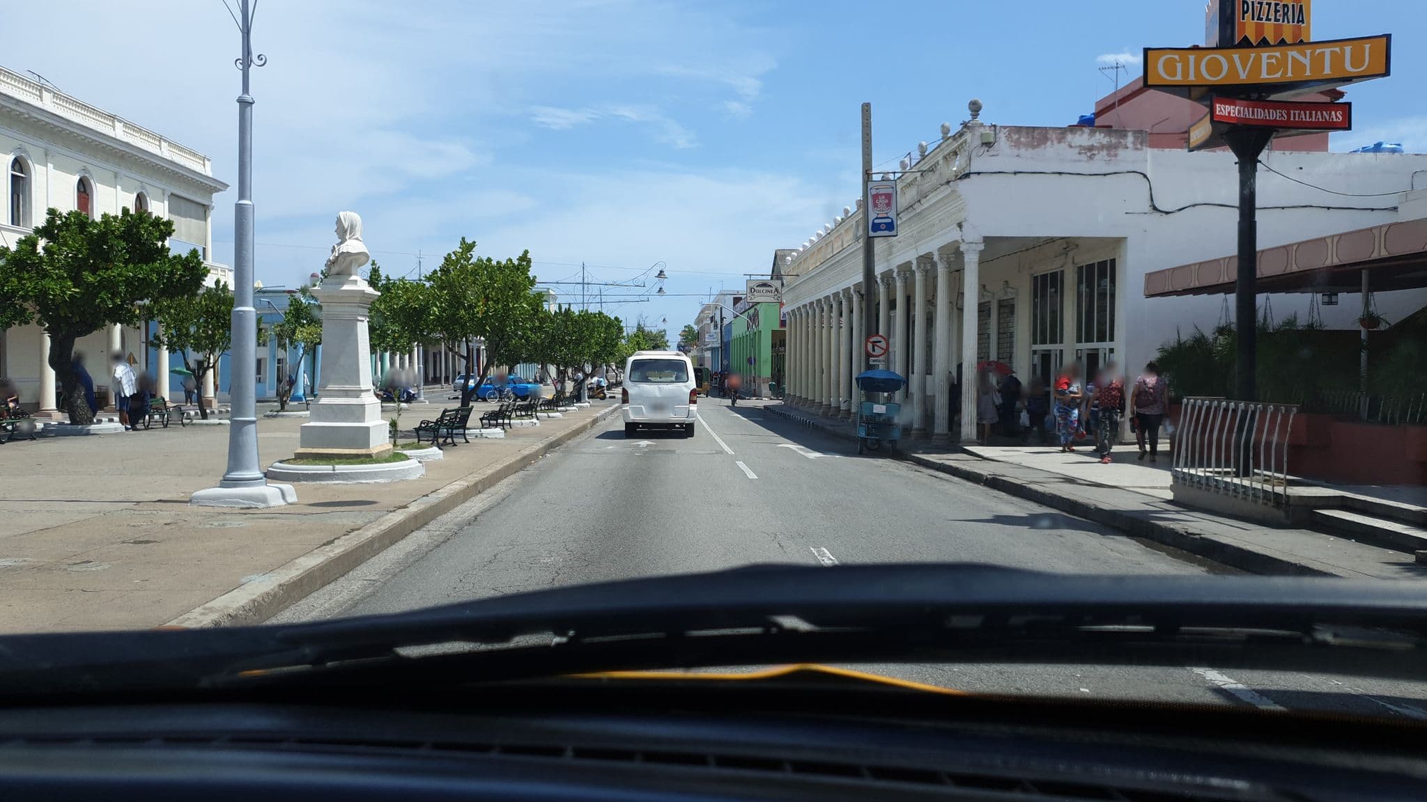 Street view near Balcón del Beny, Cienfuegos