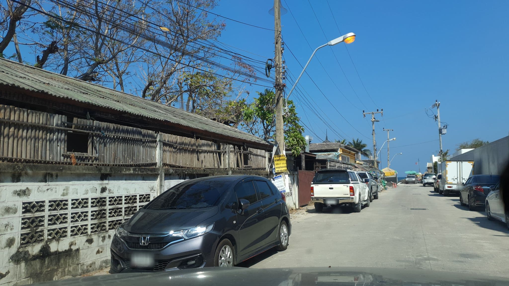 Street view near VERSO huahin, Hua Hin — © jrcarlsen (CC BY-SA · Mapillary)