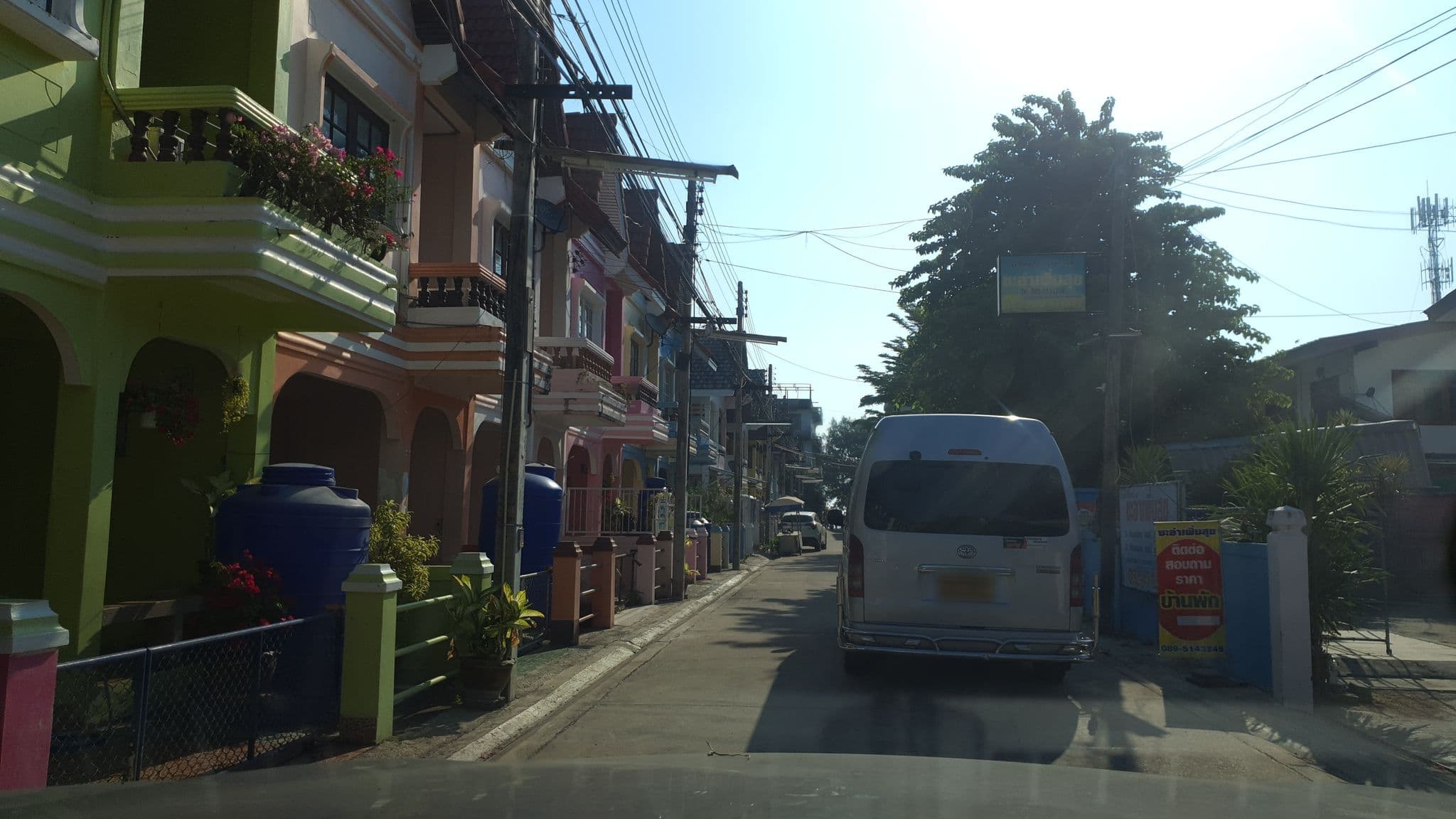Street view near ประทานโชคเฮาส์, Cha-am — © jrcarlsen (CC BY-SA · Mapillary)