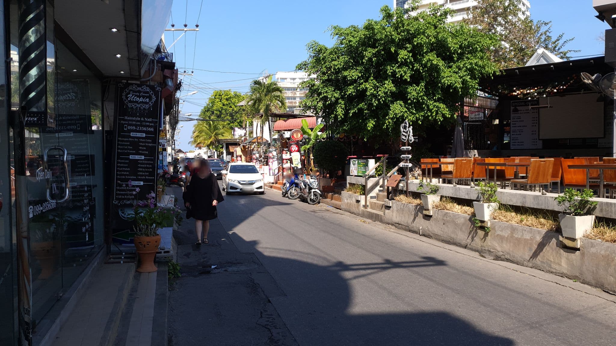 Street view near victorguesthouse, Hua Hin — © jrcarlsen (CC BY-SA · Mapillary)
