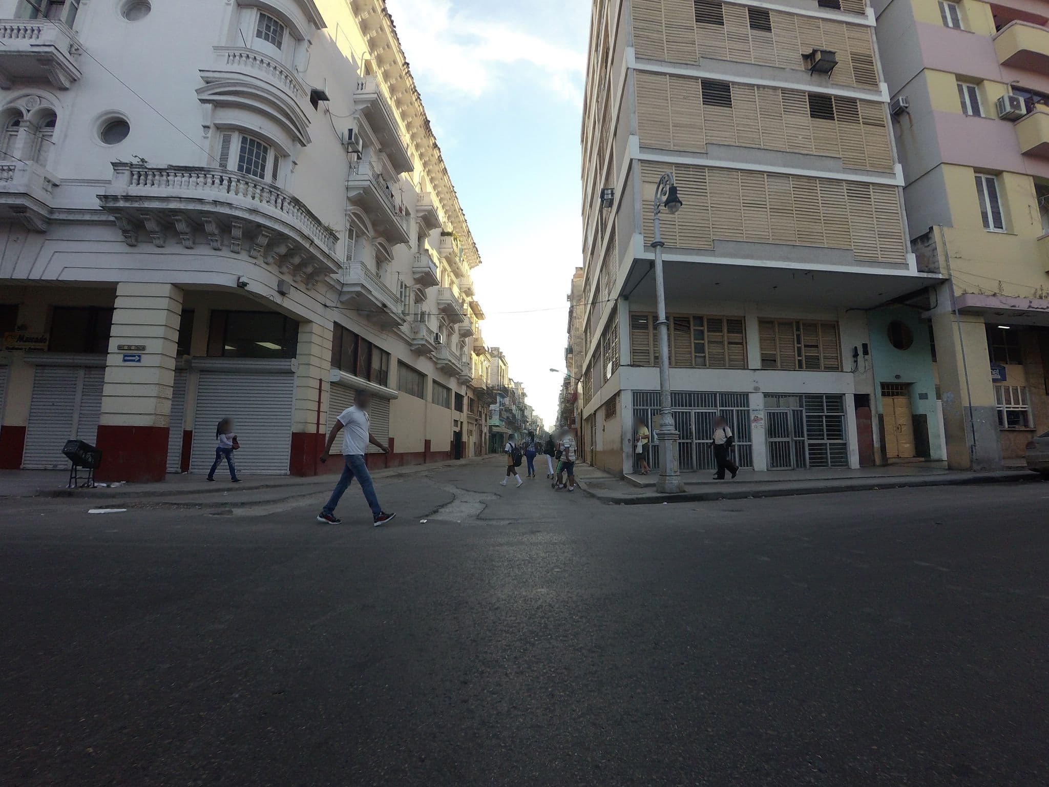 Street view near Mirador de Galiano, Centro Habana