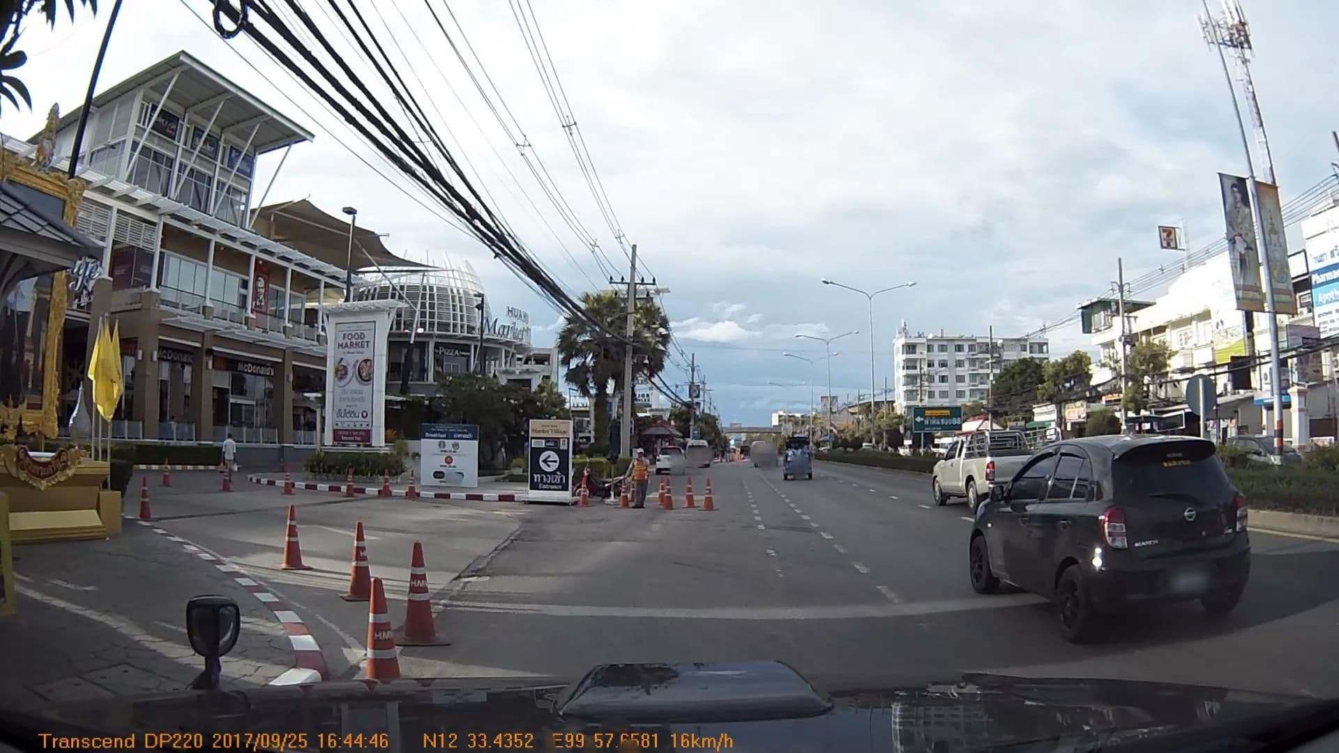Street view near Hua-Hin Best LD Hotel, Hua Hin — © mapcreator (CC BY-SA · Mapillary)