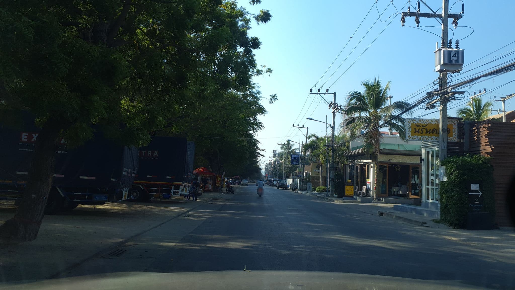 Street view near Chaamaran Resort Cha-Am Beach, Cha-am — © jrcarlsen (CC BY-SA · Mapillary)
