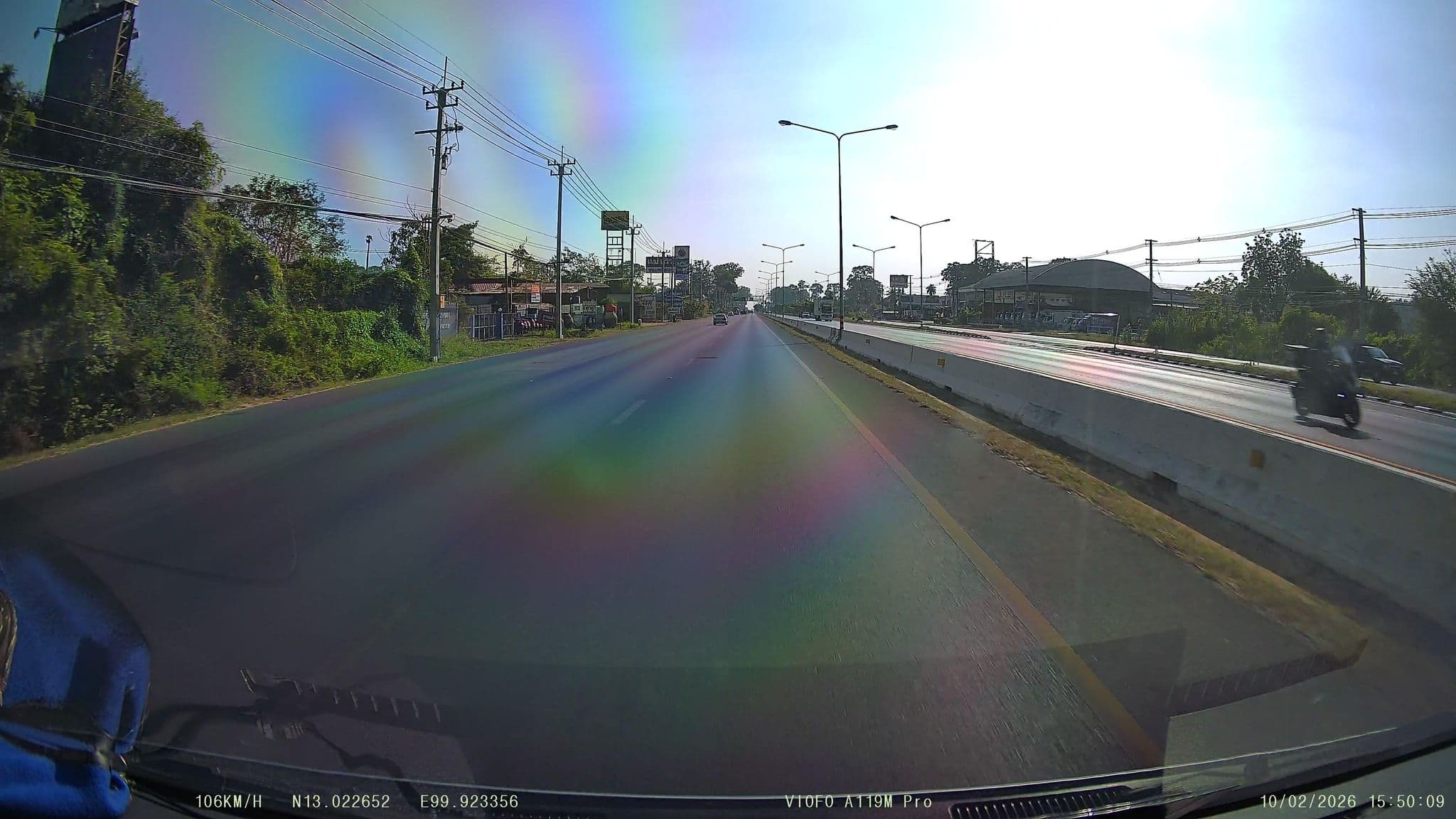 Street view near โรงแรมเทร็ชเชอรี่, Tha Yang — © ThailandCambodia (CC BY-SA · Mapillary)
