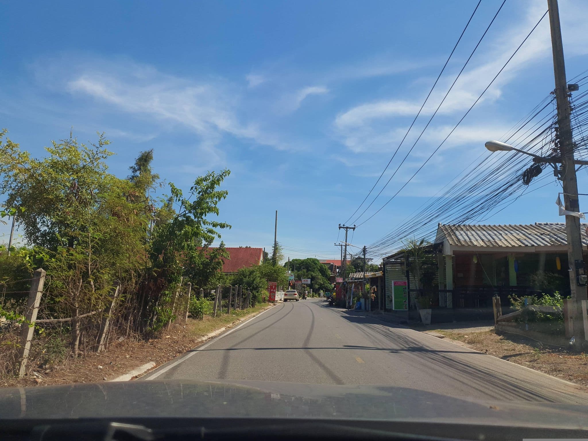 Street view near Por กะ Poon, Cha-am — © jrcarlsen (CC BY-SA · Mapillary)