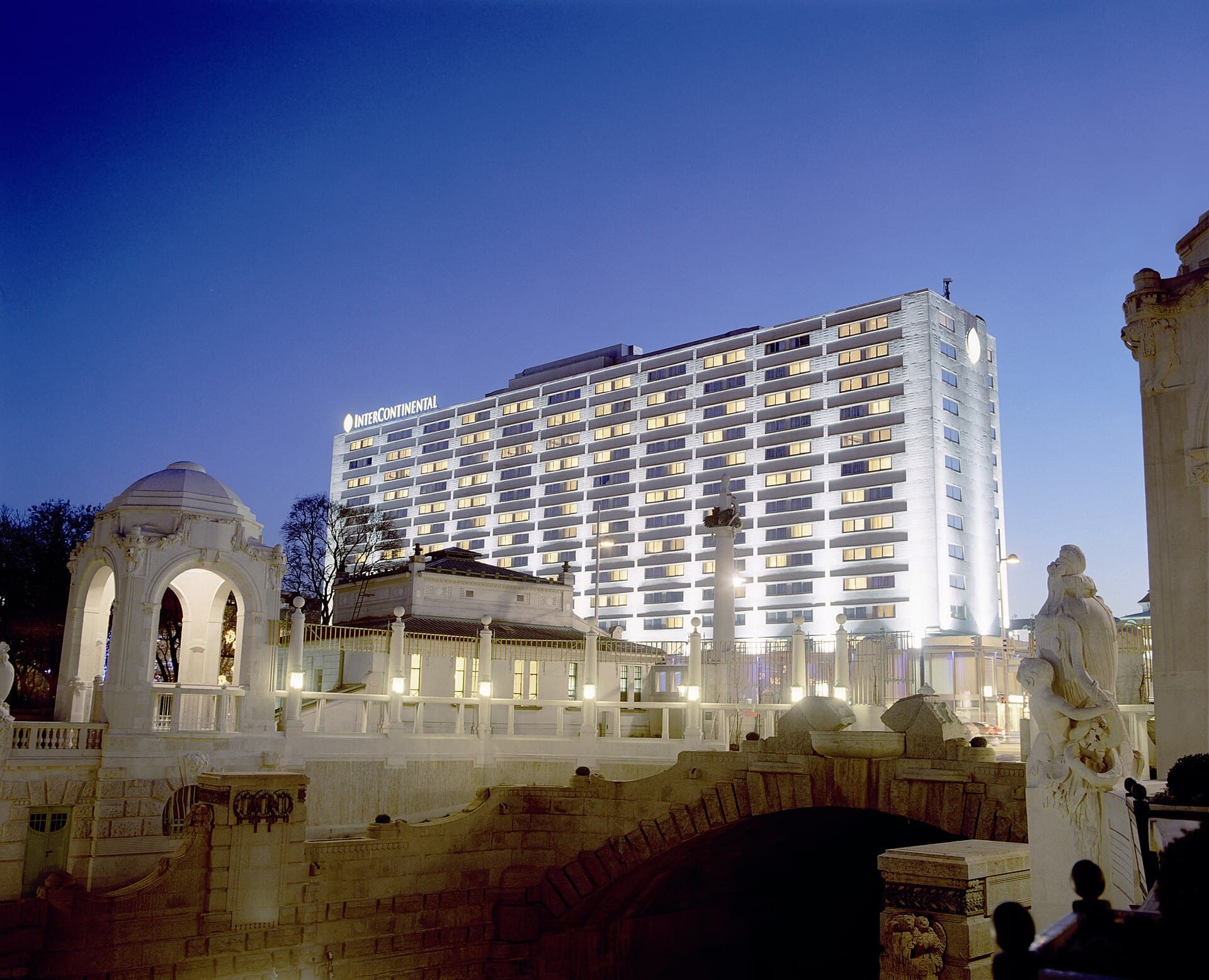 InterContinental (via Wikimedia Commons, CC BY-SA 3.0)