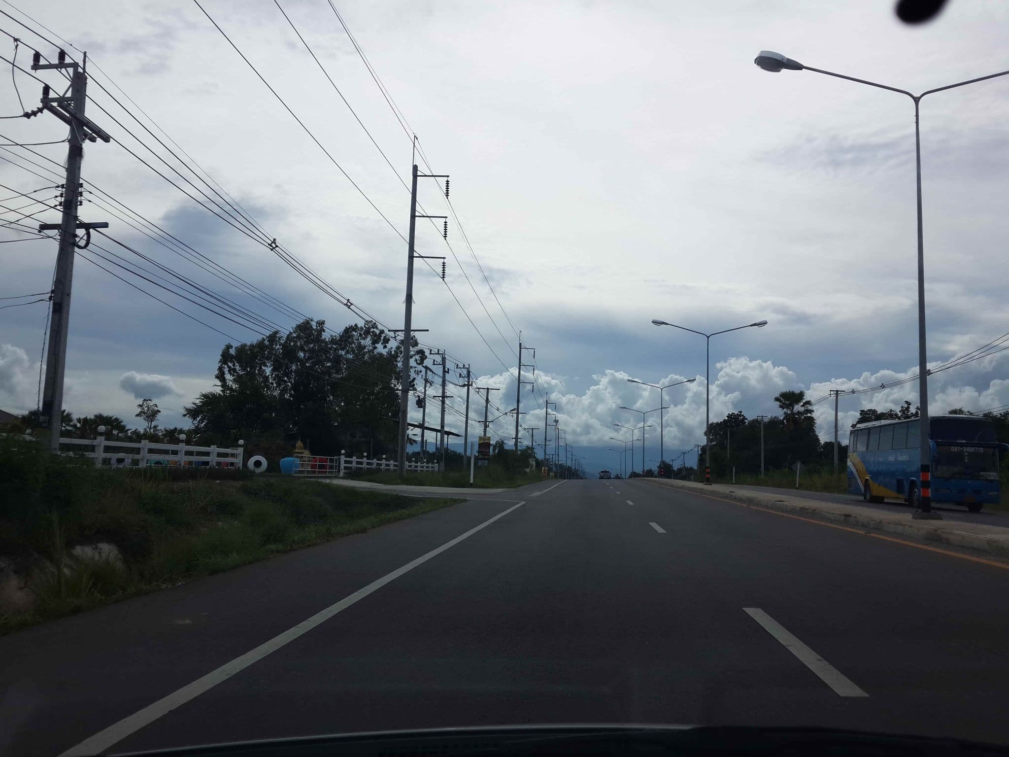Street view near ลำดวน รีสอร์ท, Chom Bueng — © mishari (CC BY-SA · Mapillary)